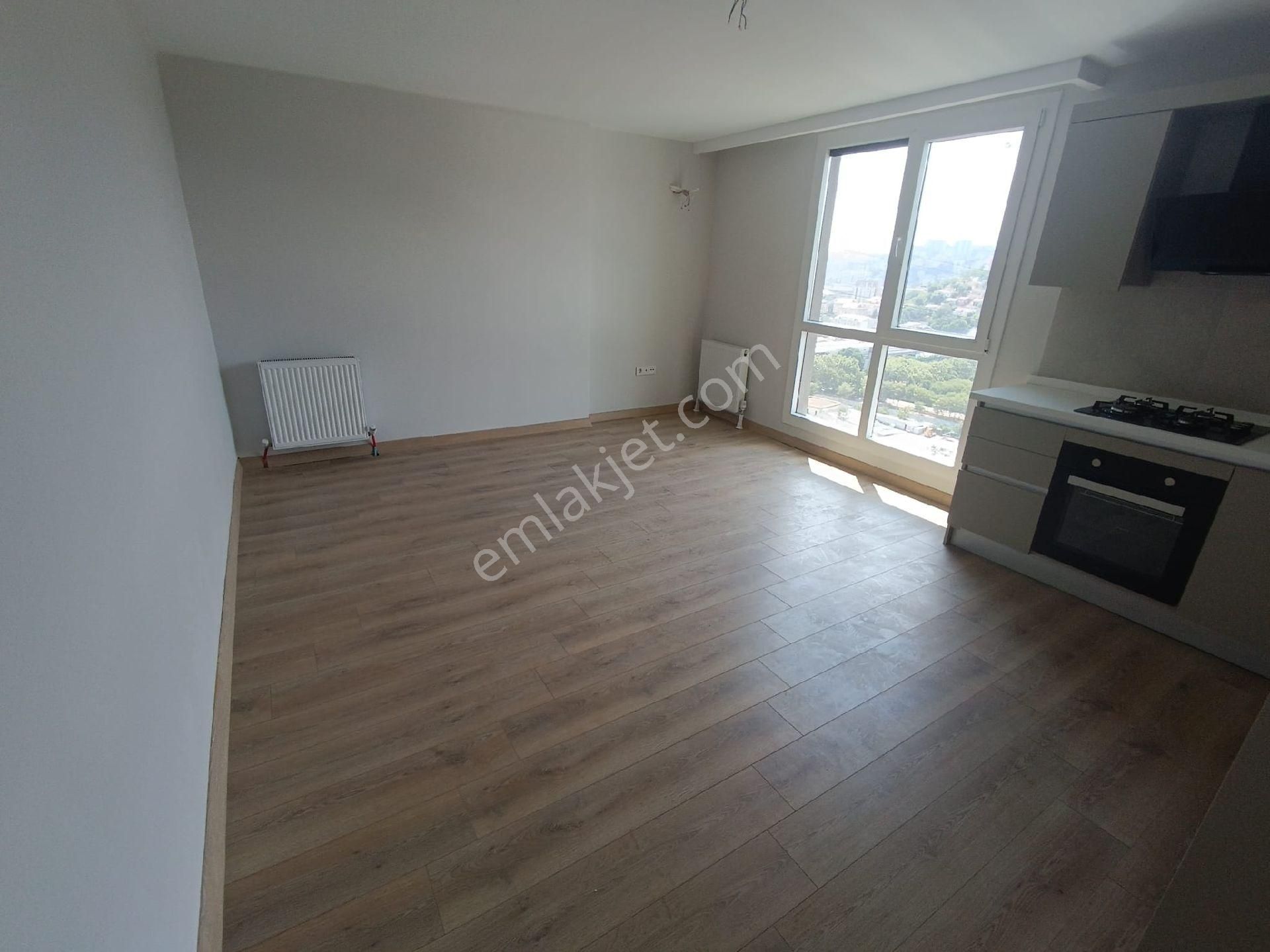 Güzeltepe Livza Sitesinde Satılık 1+1 Daire Metro Yanı