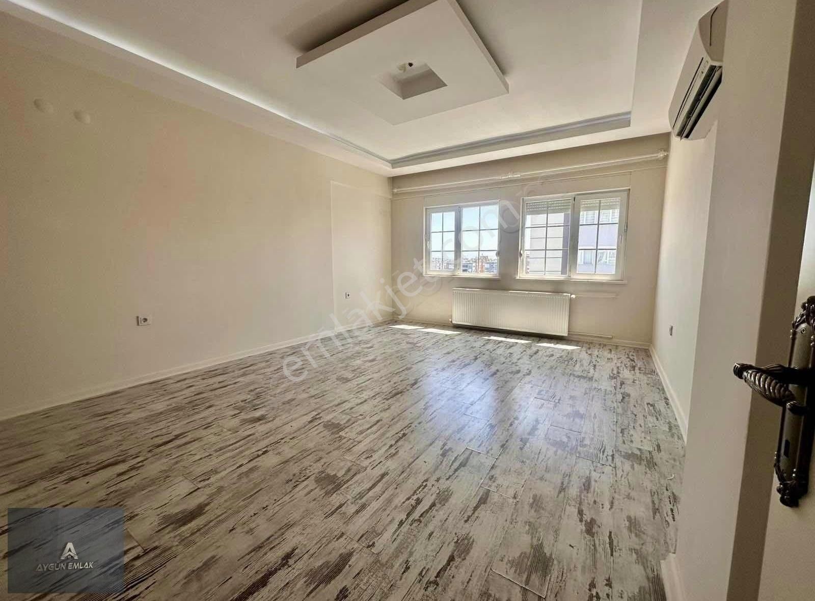 Güvenlikli Havuzlu Sitede Katta 2+1 Daire