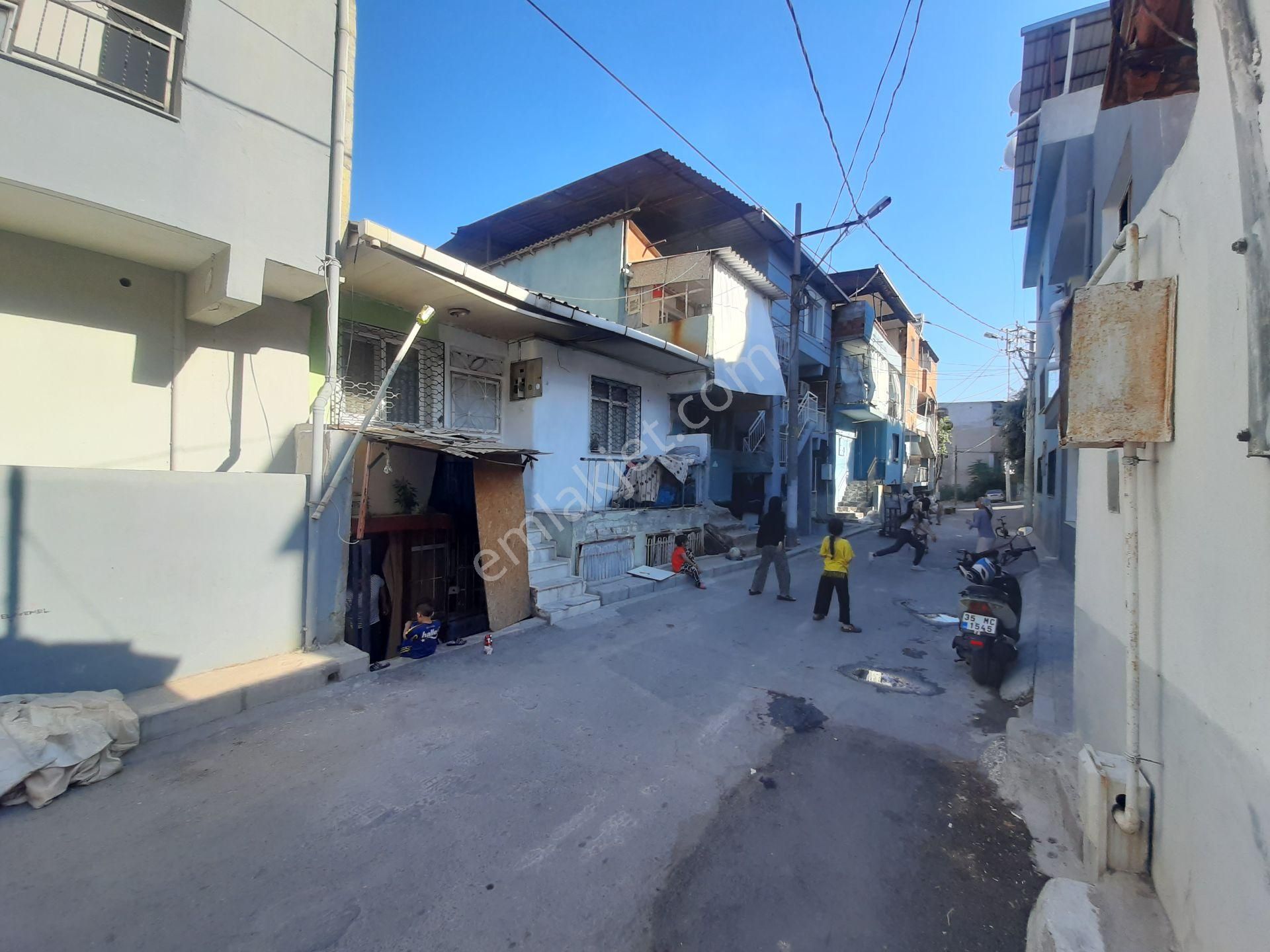 Karabağlar Eserken Te 3+1 Müstakil Bahçeli Satılık Ev - Görsel 18