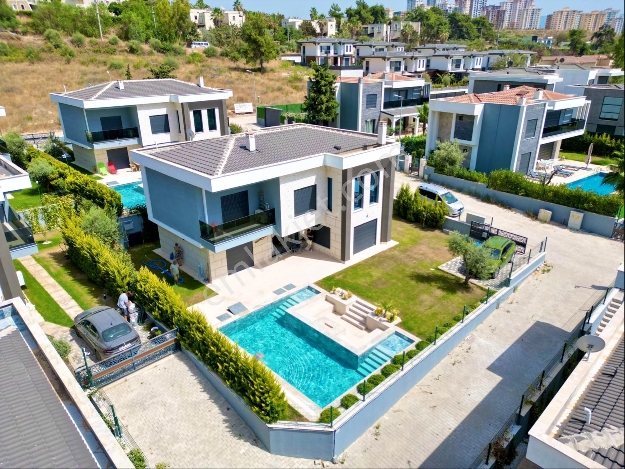 500 M2 Arsa Sıfır 5+1 Villa