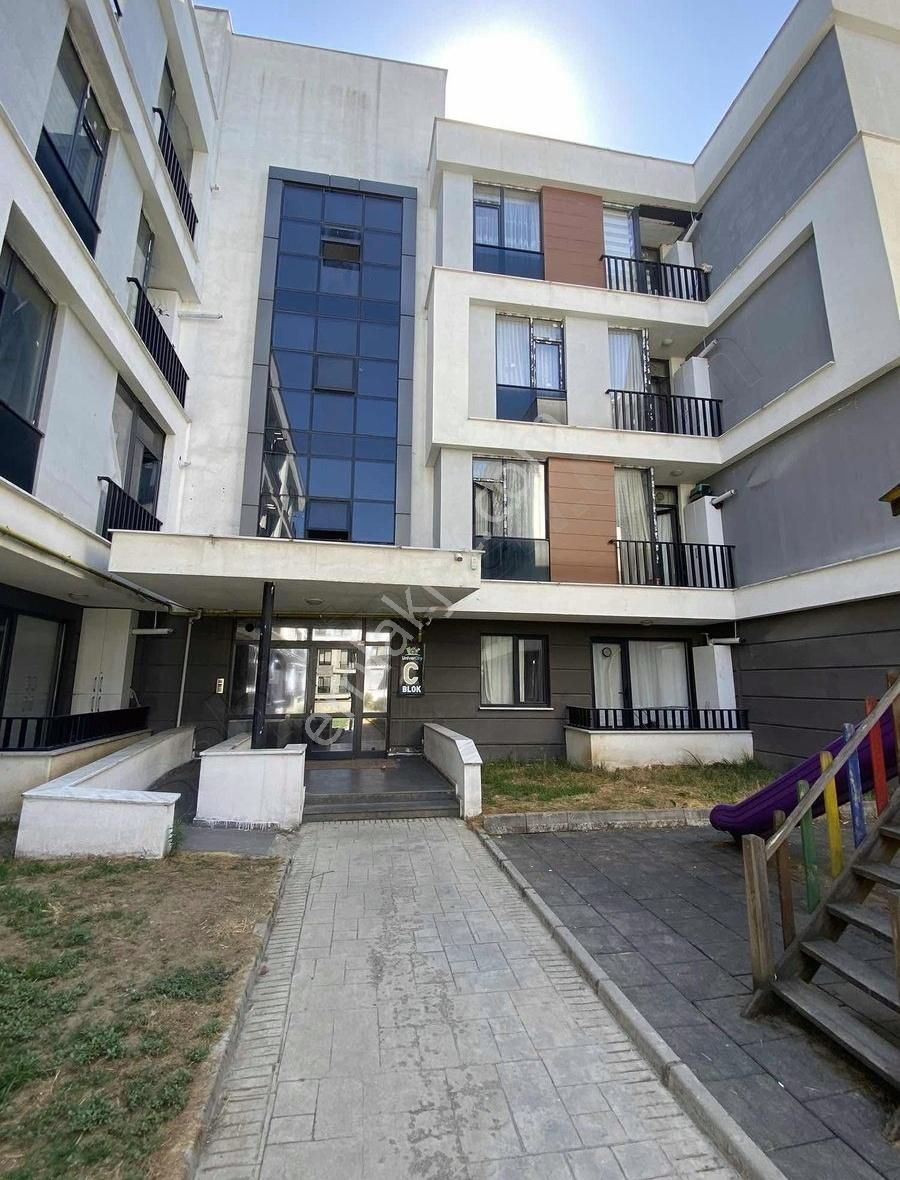 Üniversite-3 Kiralık Eşyasız 2+1 Daire