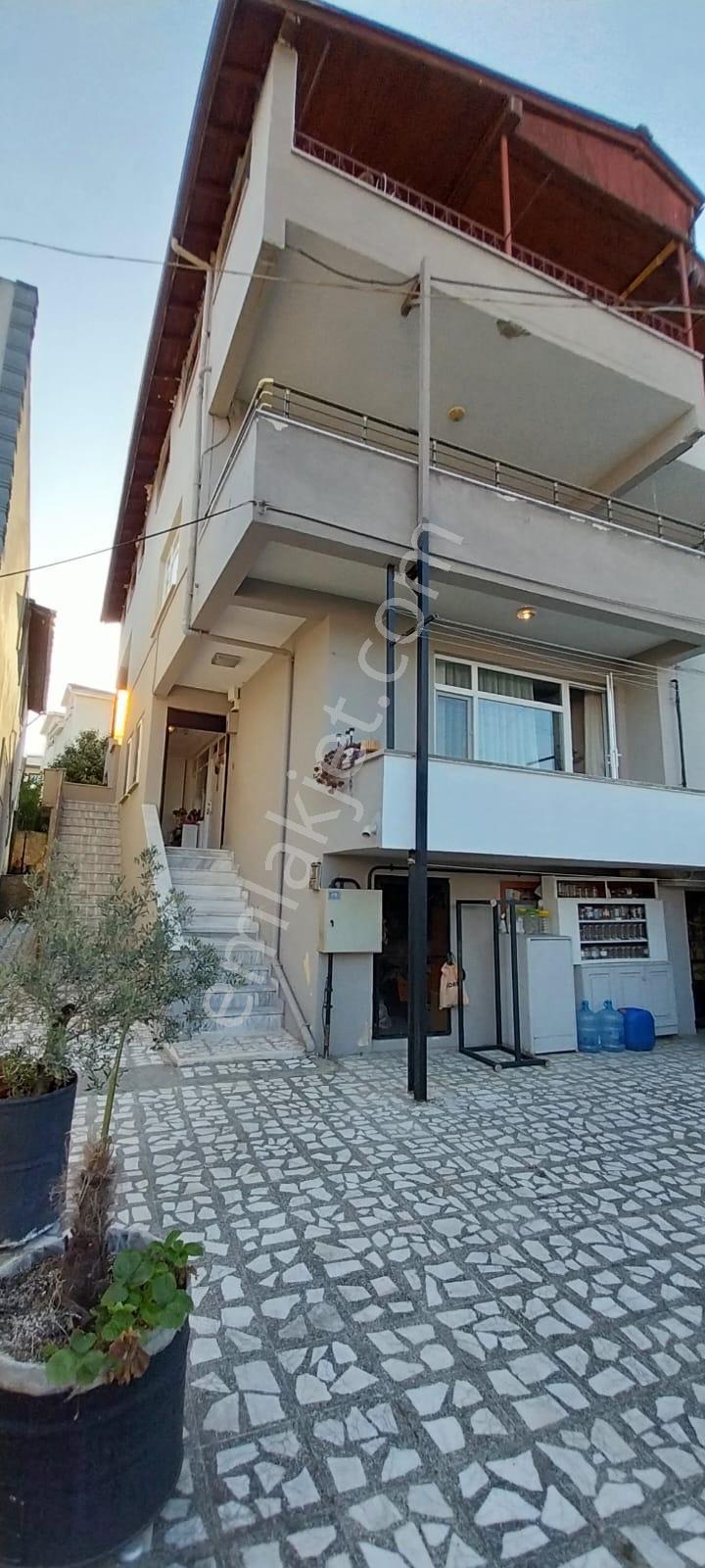 Acil Serdivan Esentepede Göl Manzaralı Bahcelı 3 Katlı Bına 310m2 Arsa Uzerınde - Görsel 6
