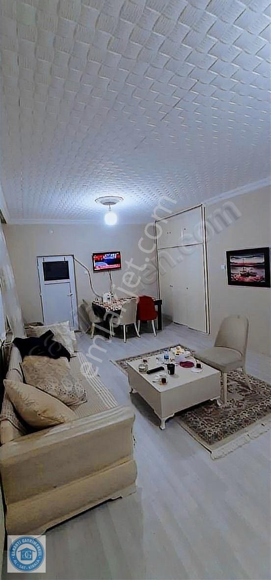 Ofiste Kiralık 1+1 Teraslı Daire, Eşyalıdır