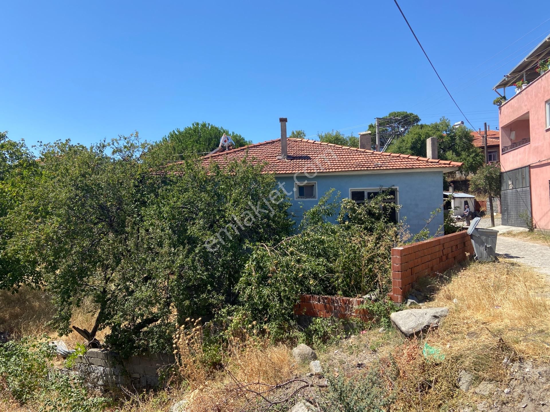 Bergama Kozak Karaveliler’de Satılık Köy Evi Ve Arsası - Görsel 32