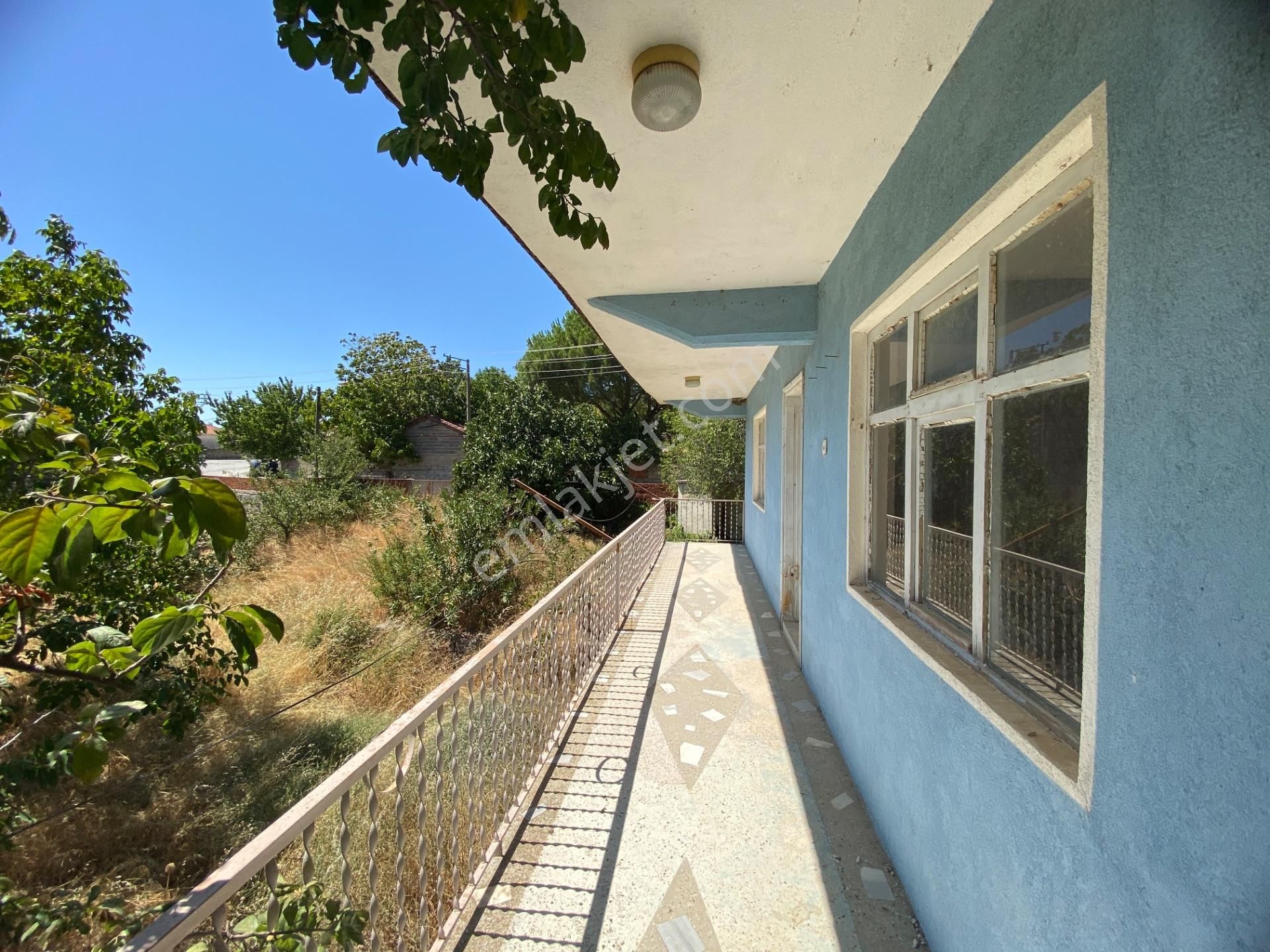 Bergama Kozak Karaveliler’de Satılık Köy Evi Ve Arsası - Görsel 12