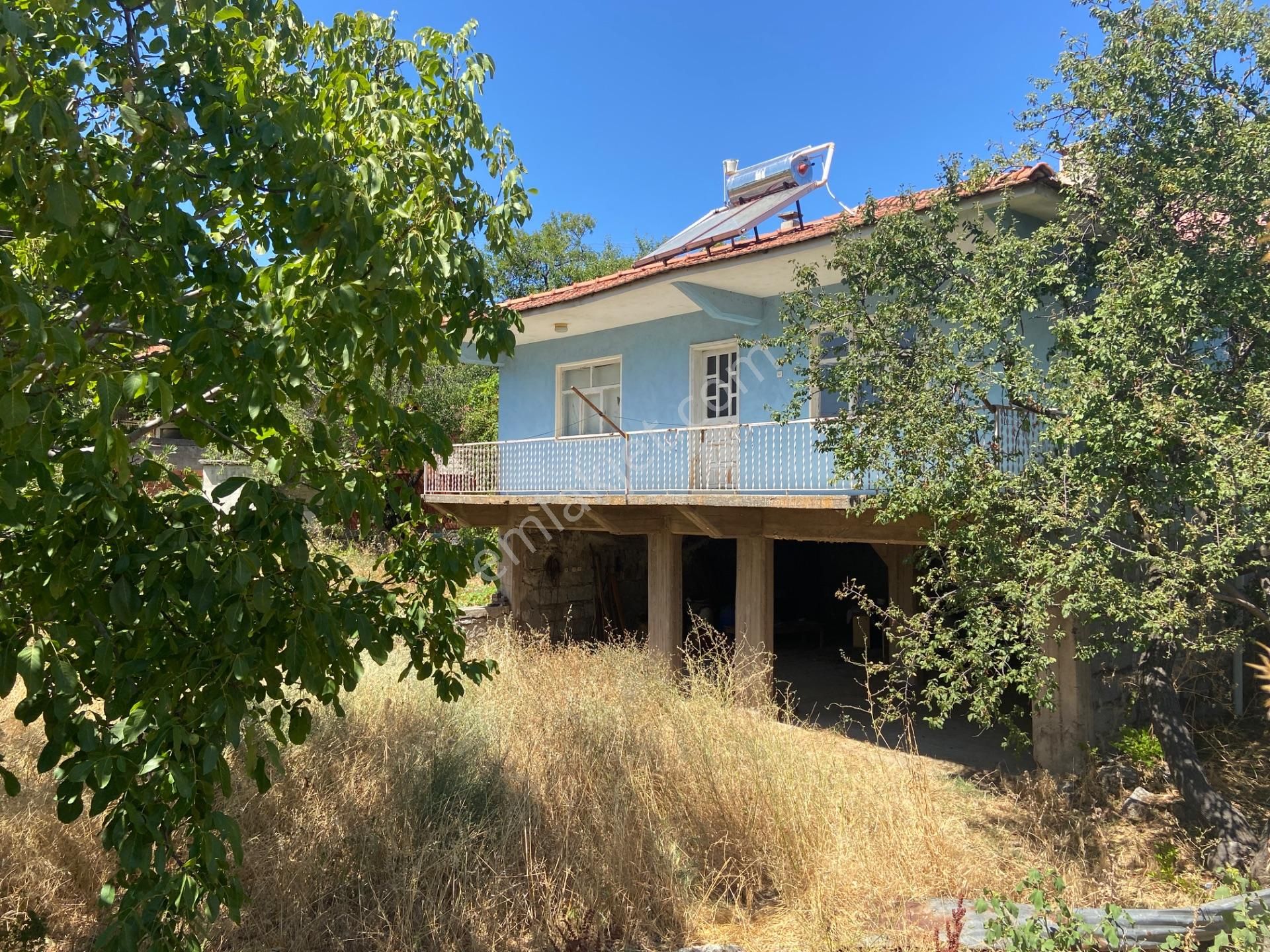 Bergama Kozak Karaveliler’de Satılık Köy Evi Ve Arsası - Görsel 2