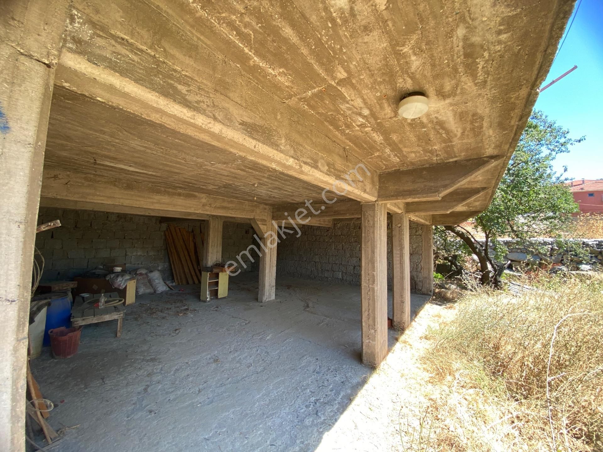 Bergama Kozak Karaveliler’de Satılık Köy Evi Ve Arsası - Görsel 26