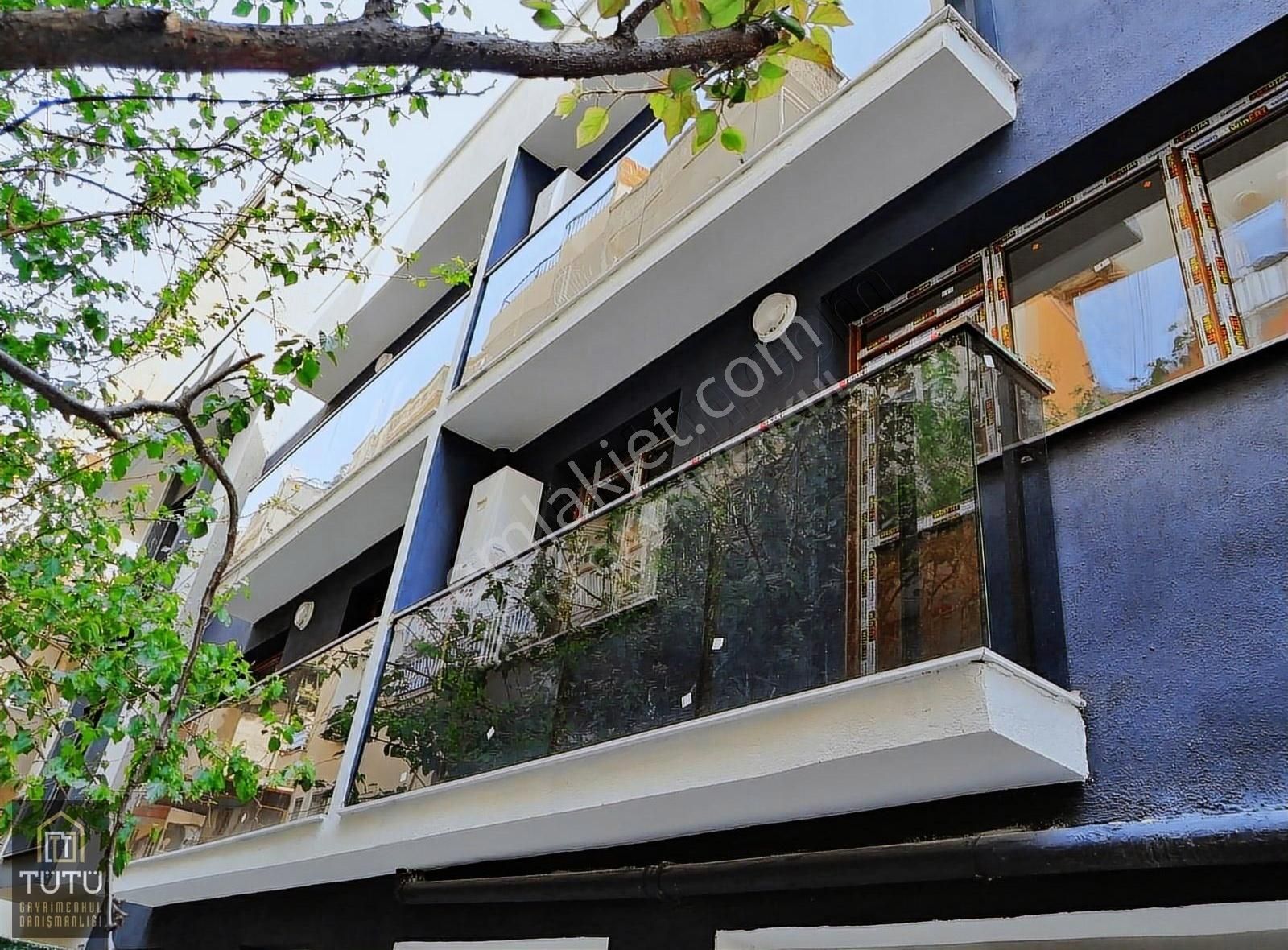 Buca Gaziler Mah Kamu Çal D.gazlı Klimalı Fuul Eşyalı 1+1 Kiral