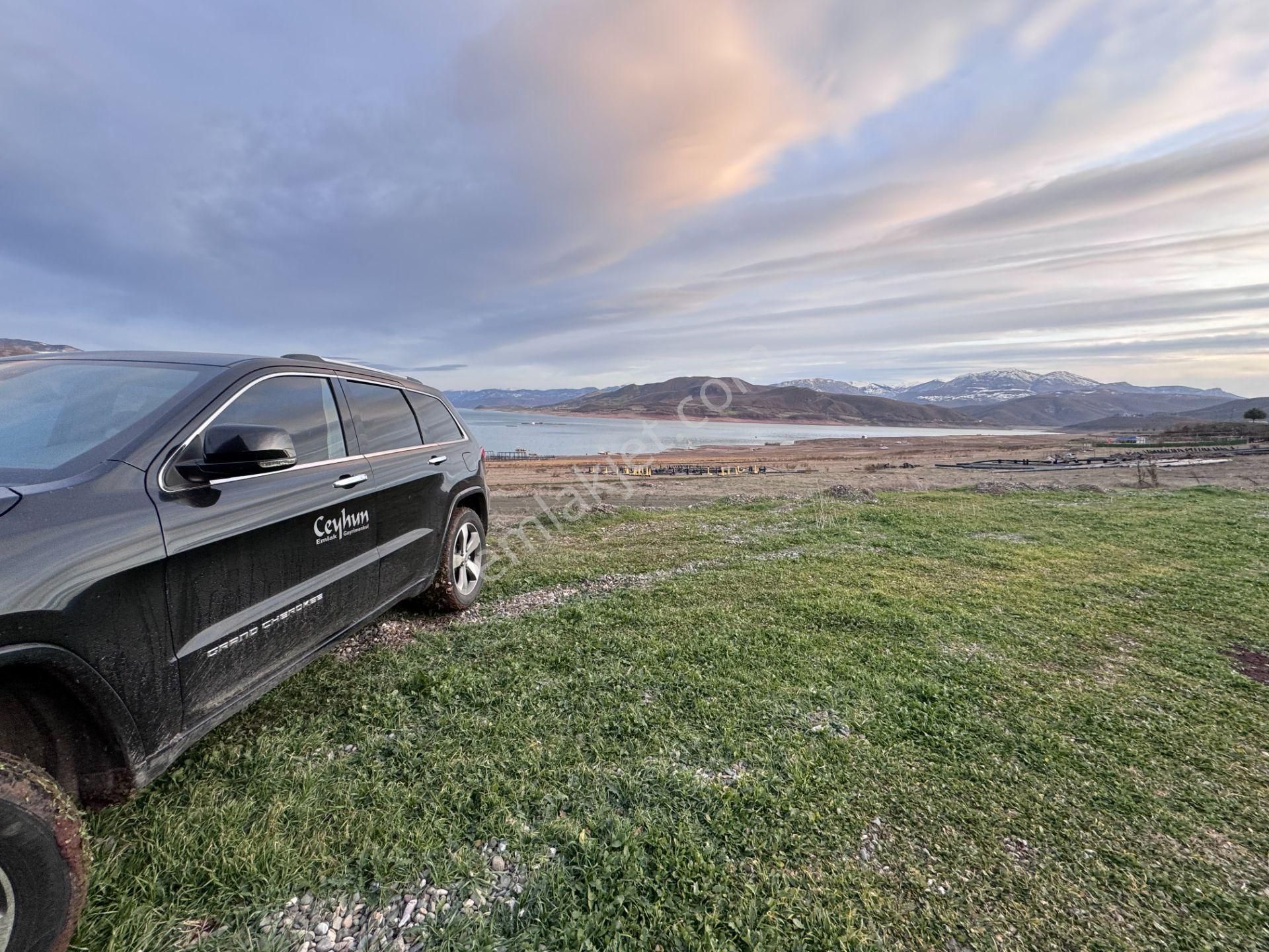 Almus'ta Göle Sıfır Müstakil Tek Tapulu 1600m2 Arazi - Görsel 3