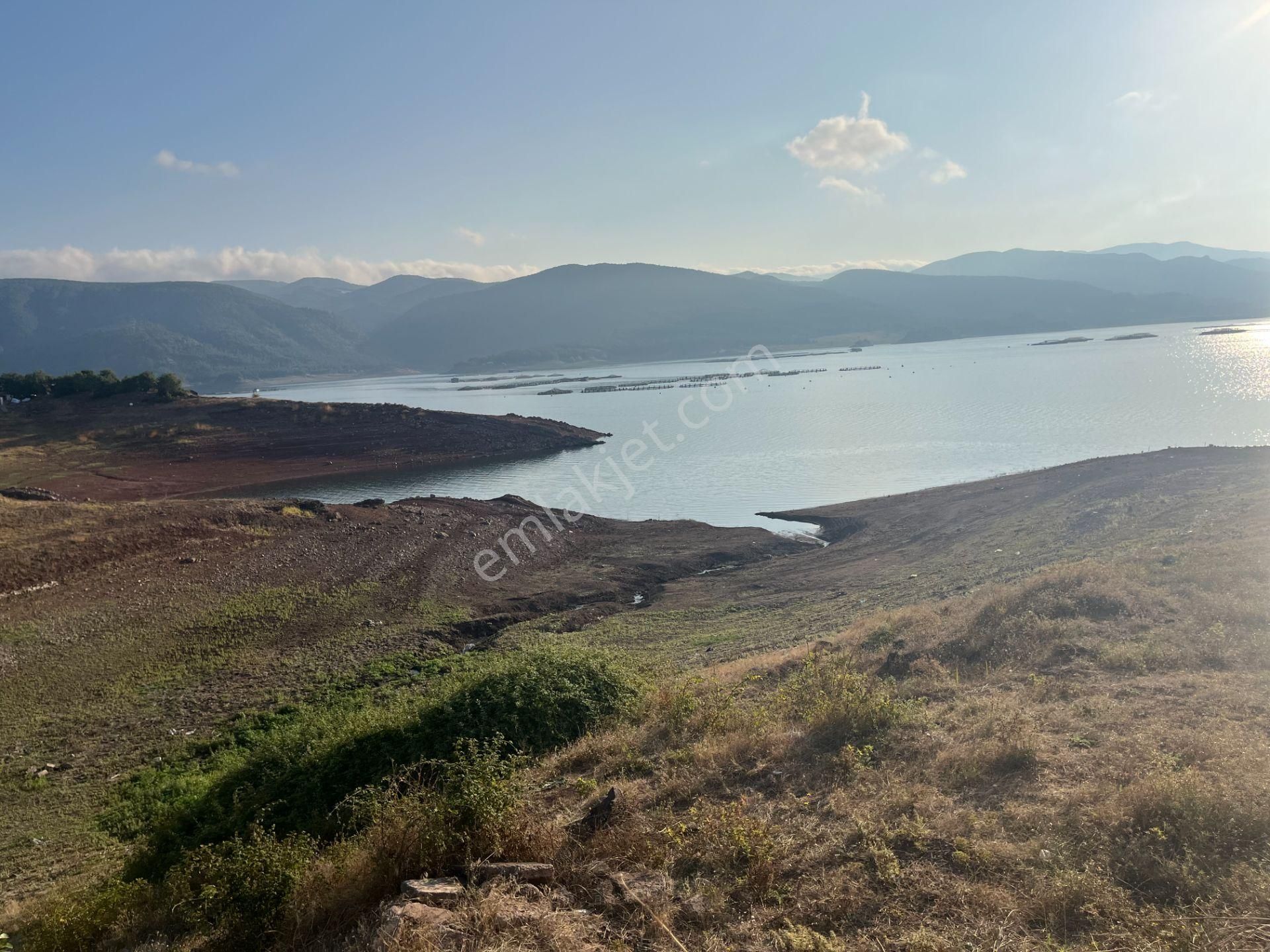 Almus'ta Göle Sıfır Müstakil Tek Tapulu 1600m2 Arazi - Görsel 8