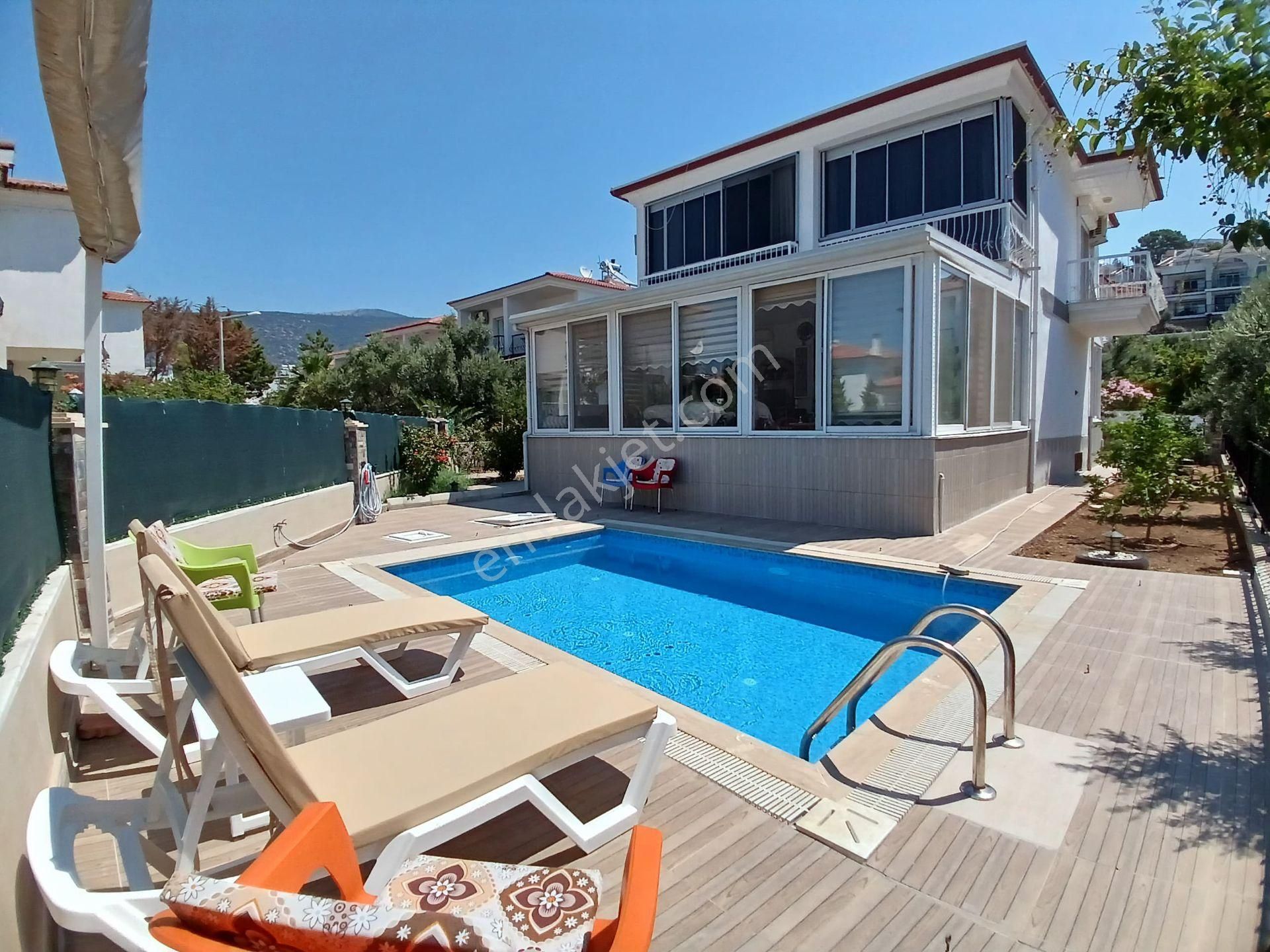 Remax Cool' Dan Merkezi Konumlu Tam Müstakil Muhteşem Villa