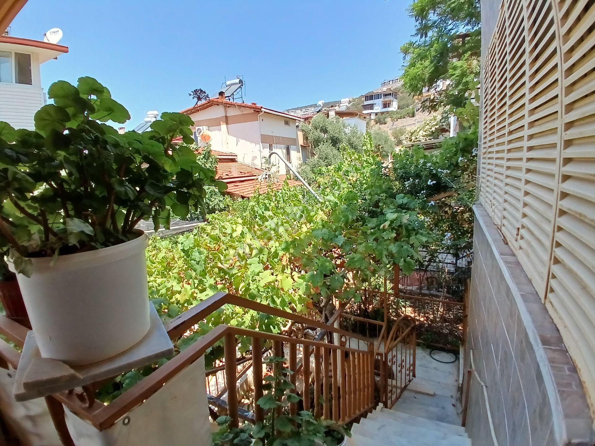 Re/max Cool'dan Kerem Sitesinde Deniz Manzaralı 3+1 İkiz Villa - Görsel 7