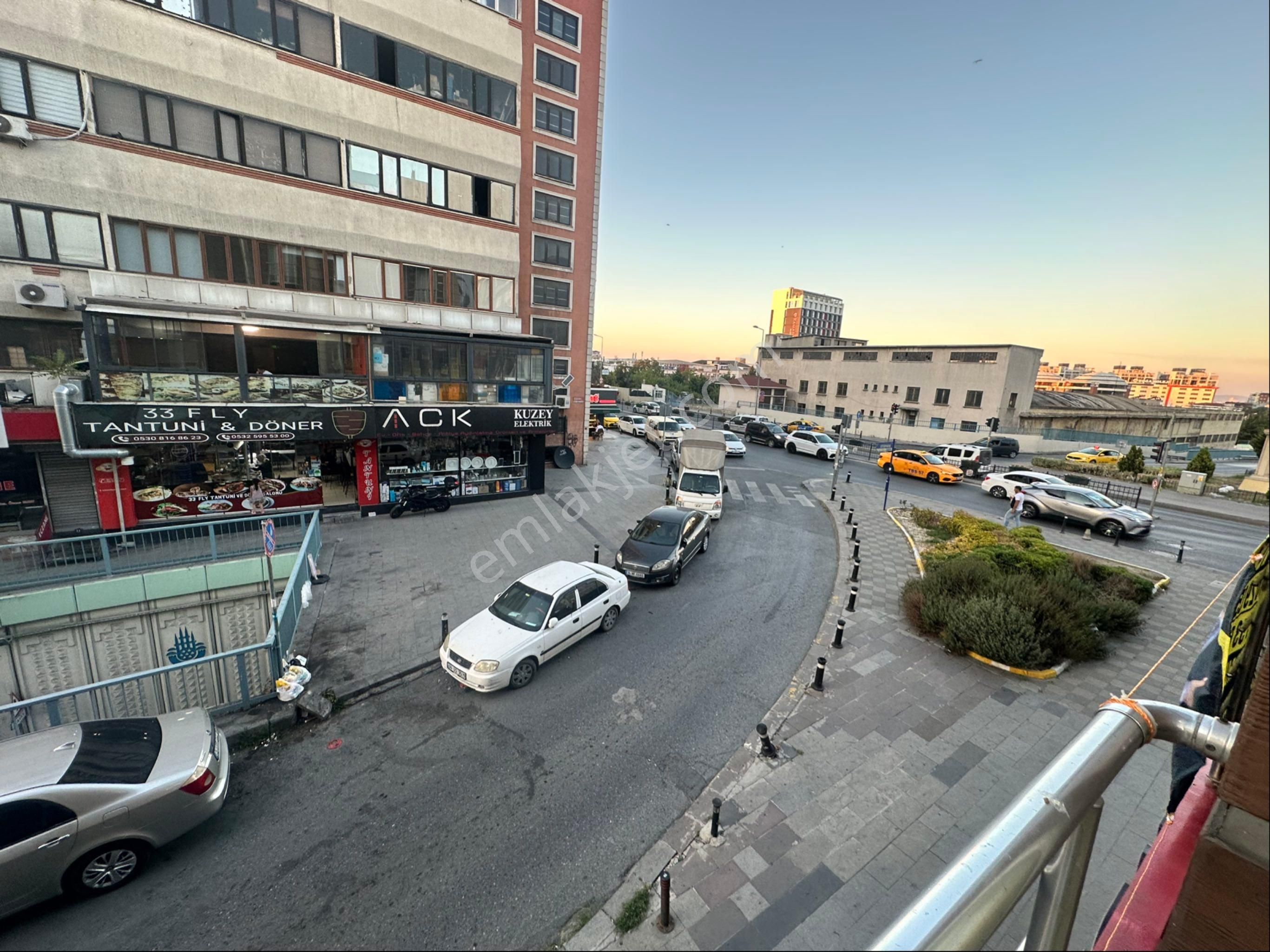 Bayrampaşa Merkez Atışalanı Caddesi Üzerinde 3+1 Daire - Görsel 3