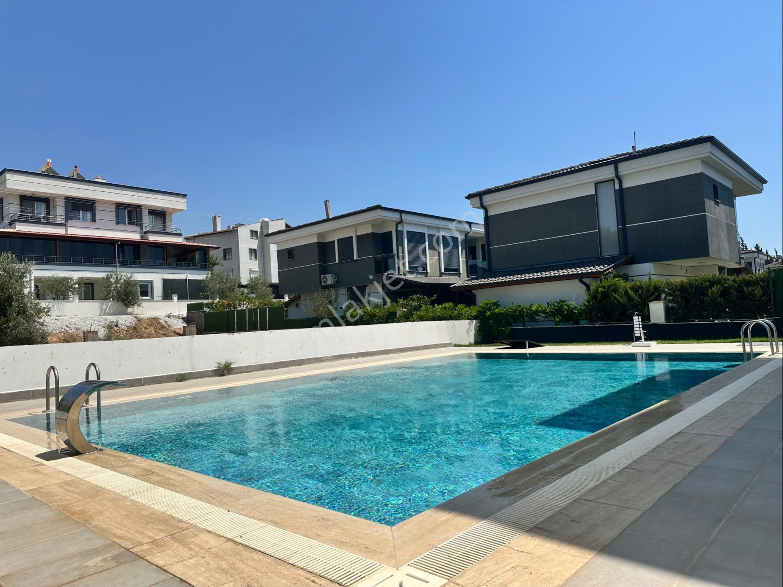 Doğanbey’de Satılık 3+1 Havuzlu Sitede Yazlık Villa / Son Villalar - Görsel 30