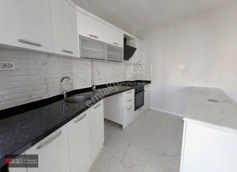 Konyaaltı Öğretmen Evleri Cadde Üzerinde Satılık Daire 7.500.000