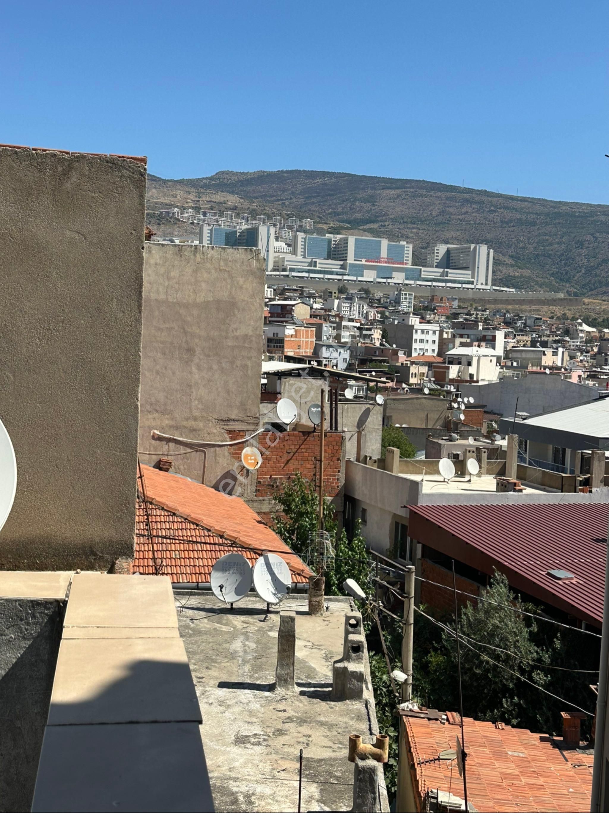 Bayraklı’da Satılık 2 Katlı Bina - Görsel 34