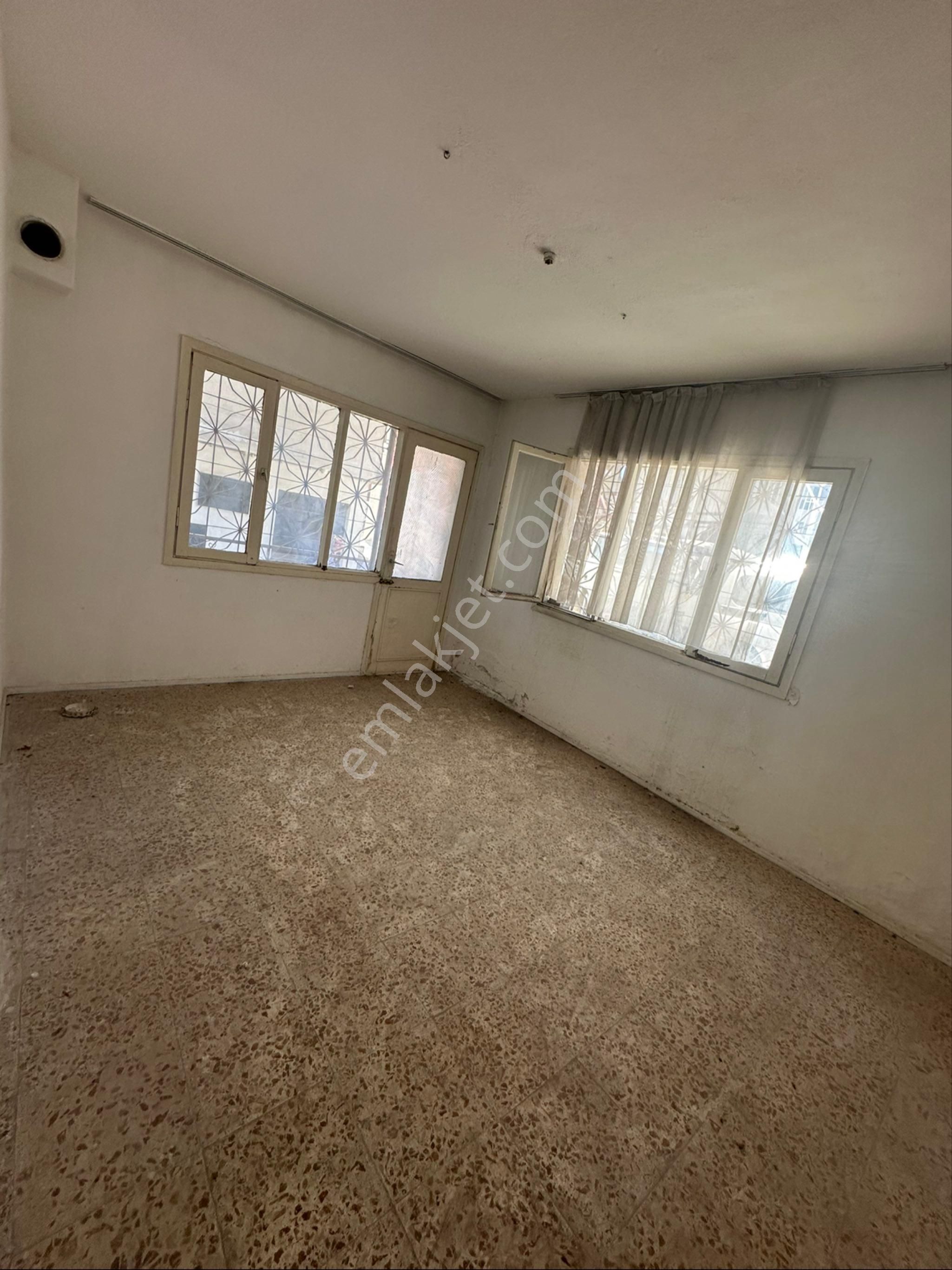 Bayraklı’da Satılık 2 Katlı Bina - Görsel 10