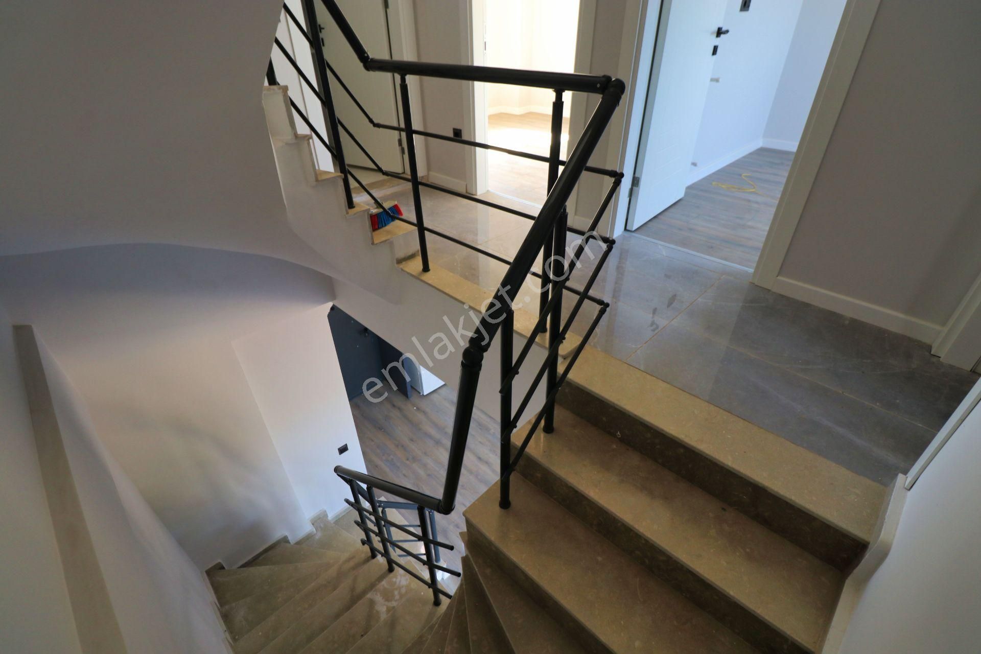 🛑🛑 Aktif'ten Gürede Satılık Dağ Manzaralı Otoaparklı Şık Tasarımlı Denize Yakın 4+1 Villa - Görsel 16