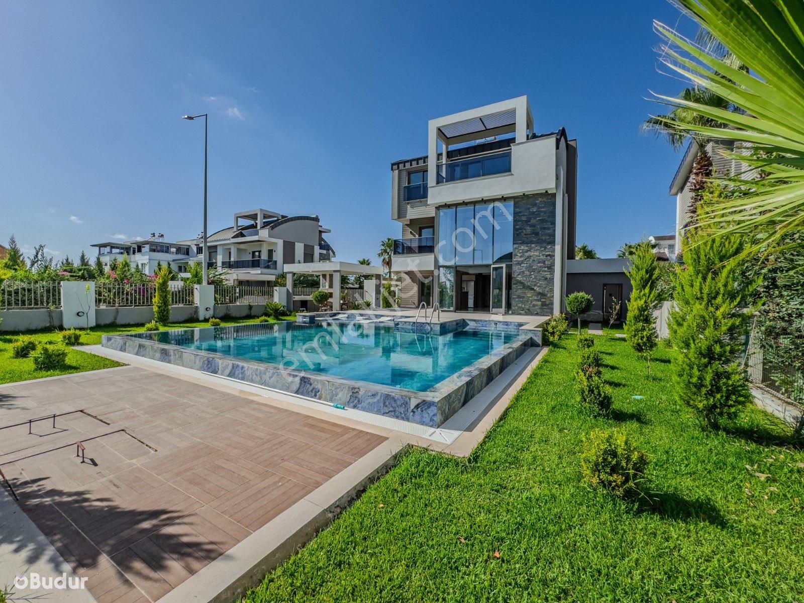 Vatandaşlığa Uygun Antalya Kadriye-belek’te Özel Havuzlu Ultra Lüx Tripleks Villa - Görsel 3