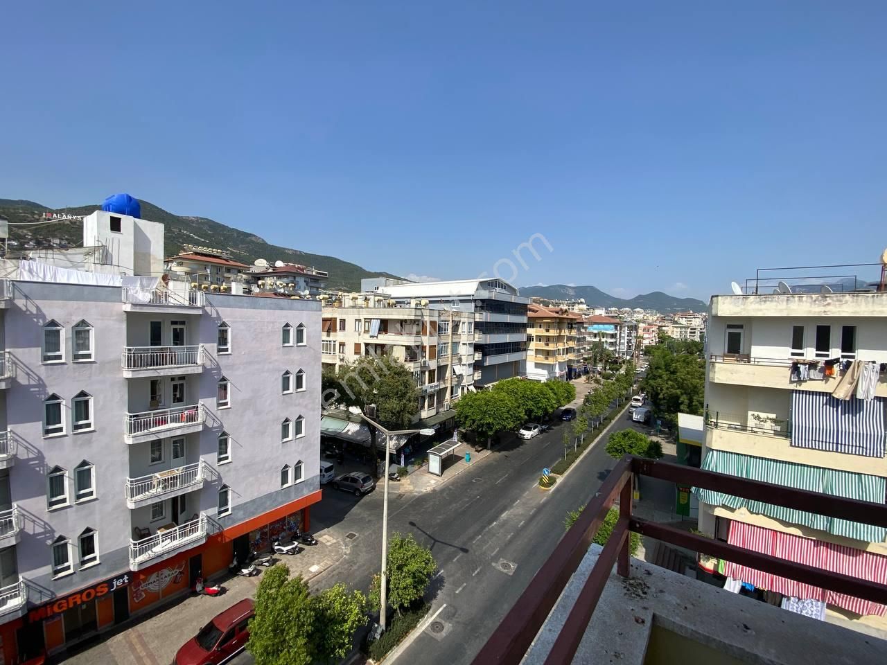 Alanya Merkezde Asansörlü 2+1 Ayrı Mutfak 130 M2 (açıklamayı Okuyunuz)