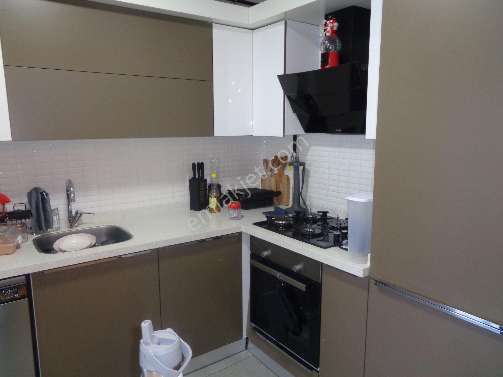 Bal Gayrimenkul- Görecede Havuzlu Site İçinde Huzurlu 2+1 Daire