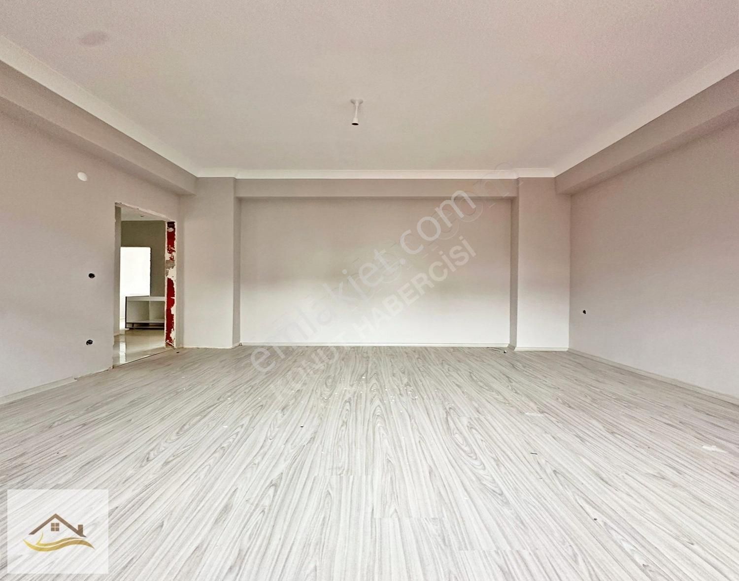 Sultanbeyli'de Oturuma Hazır Muhteşem Konumda 2+1 Ara Kat Daire - Görsel 9