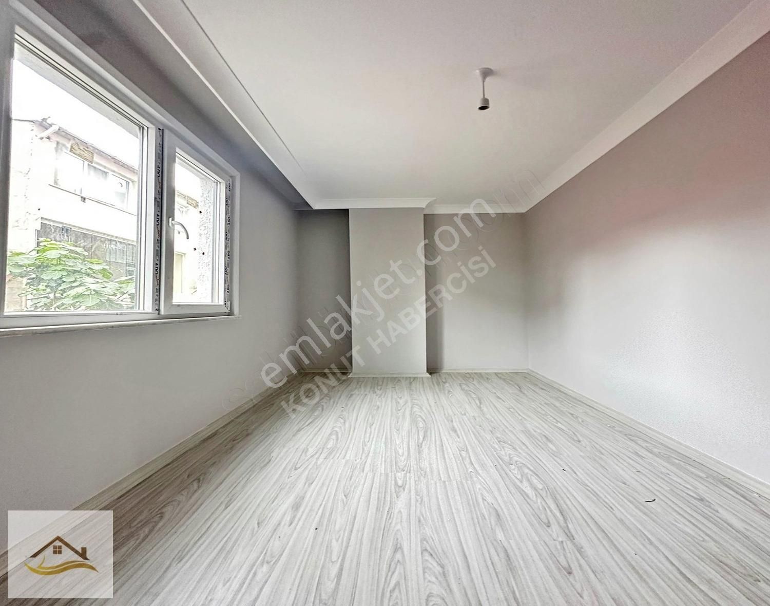 Sultanbeyli'de Oturuma Hazır Muhteşem Konumda 2+1 Ara Kat Daire - Görsel 8