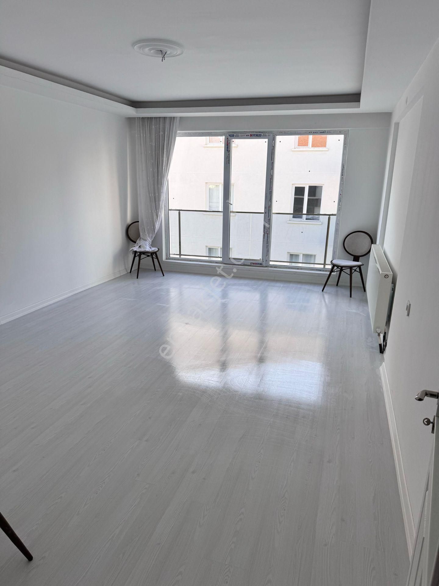 Feridunçelik'te Ada Gross Akbaba Avm Yakını Düzlükte 3+1 130 M2 Satılık Daire !! - Görsel 6