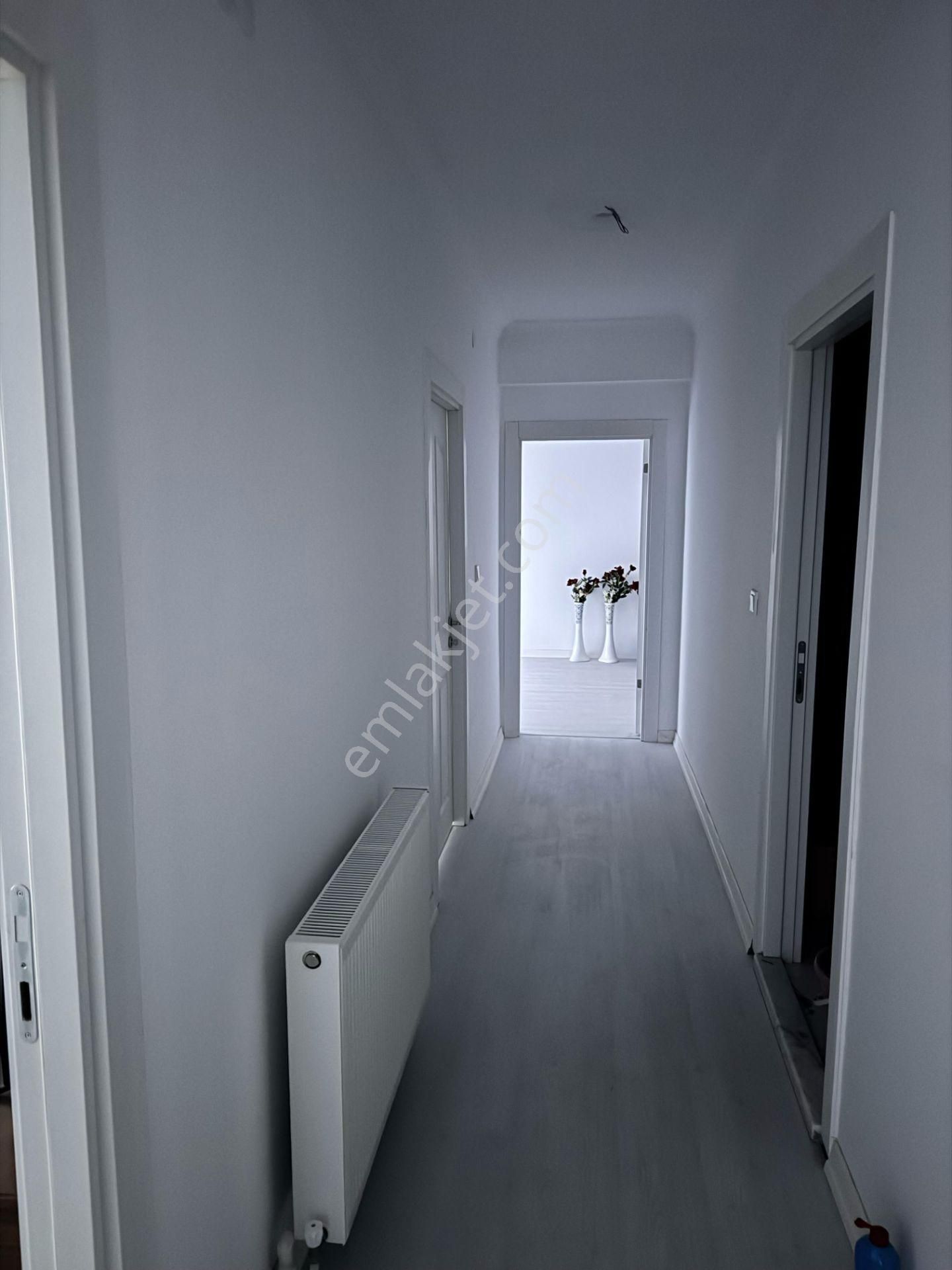 Feridunçelik'te Ada Gross Akbaba Avm Yakını Düzlükte 3+1 130 M2 Satılık Daire !! - Görsel 9