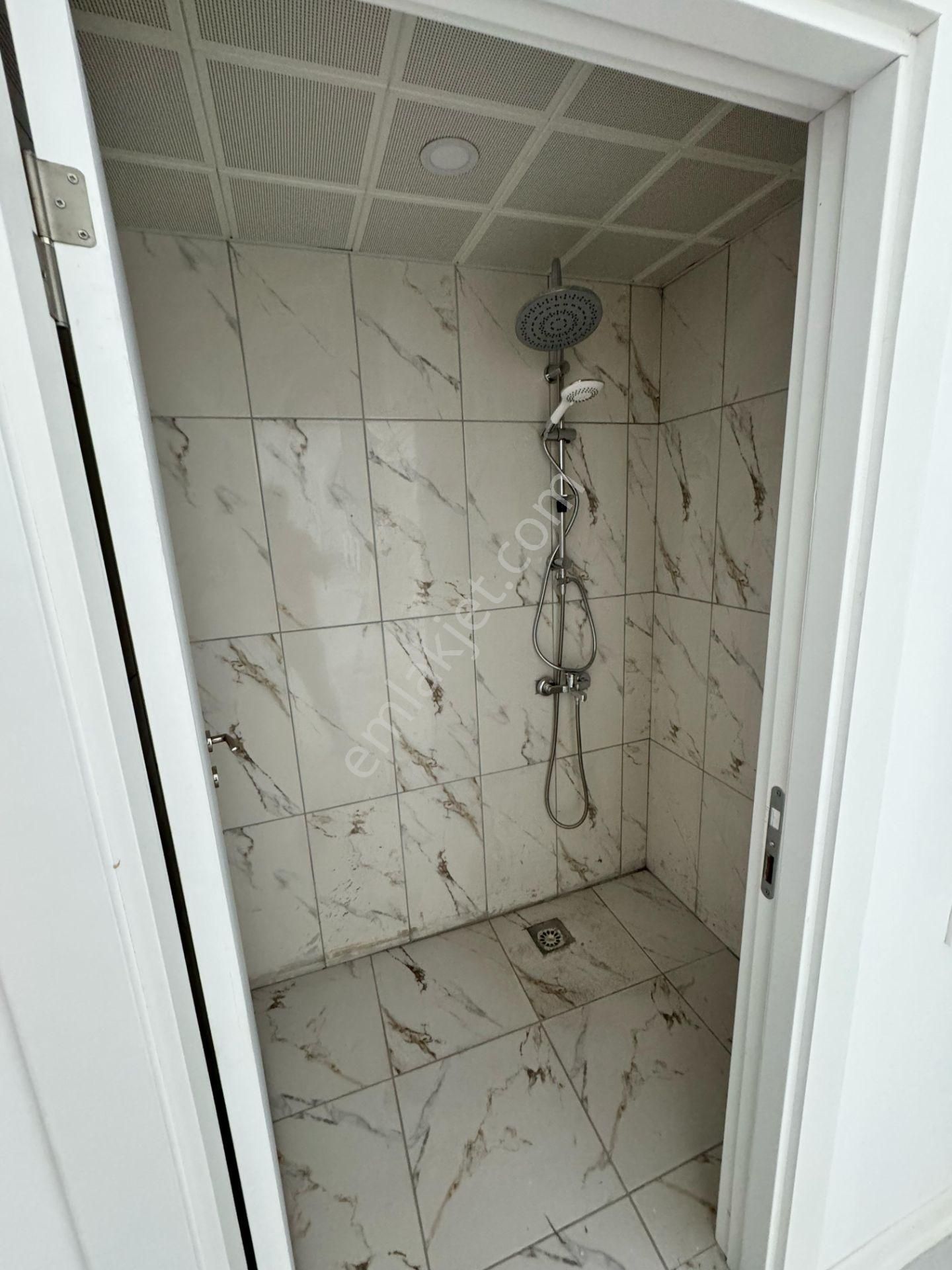 Feridunçelik'te Ada Gross Akbaba Avm Yakını Düzlükte 3+1 130 M2 Satılık Daire !! - Görsel 21