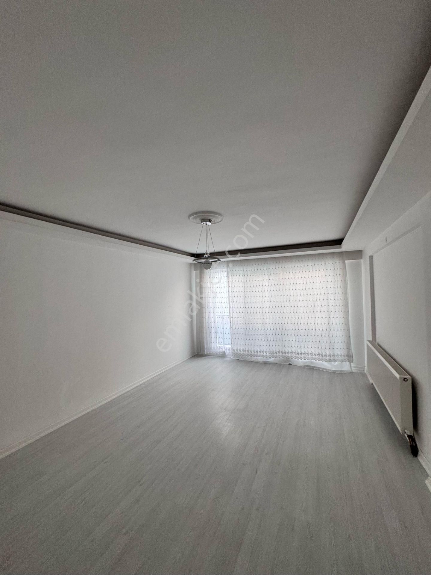 Feridunçelik'te Ada Gross Akbaba Avm Yakını Düzlükte 3+1 130 M2 Satılık Daire !! - Görsel 3