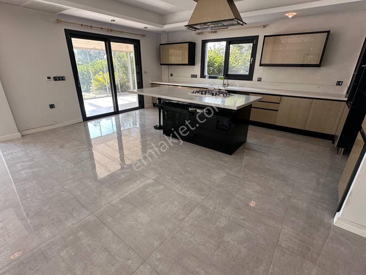 Smyrna Team’ Den Kuşçular’ Da Site İçinde, Satılık 3+1 Özel Villa - Görsel 9