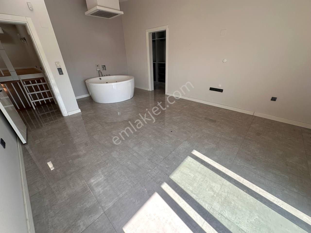 Smyrna Team’ Den Kuşçular’ Da Site İçinde, Satılık 3+1 Özel Villa - Görsel 30