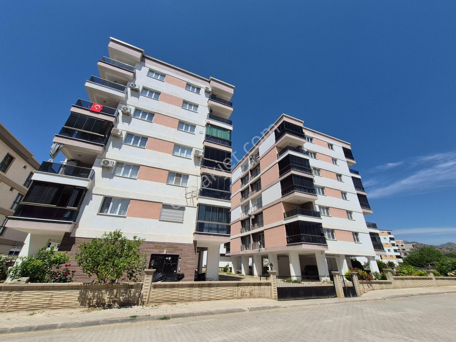 Yeşil Mah.'de Hastaneye 100 Mt Eşyalı 1+0 Kiralık Daire