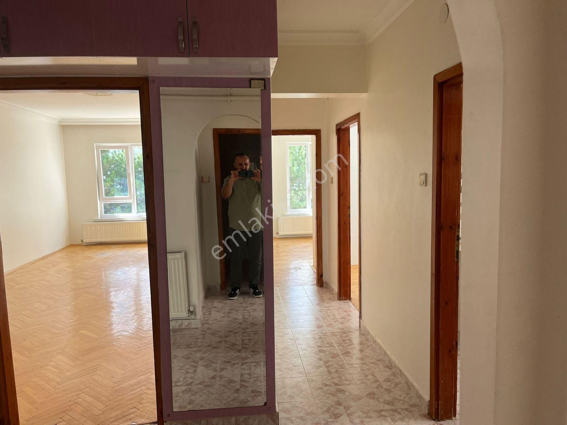 Sahibinden Çaldıran Mahallesinde 3+1 115m2 Kiralık Daire