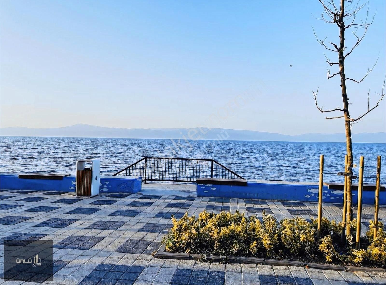 Mudanya Güzelyalı Yalı Mah Kiralık Daire Denize 50 Metre