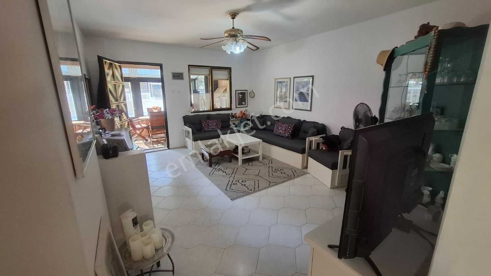 Yenifoça Burunucu'nda Denize 75 Mt Mesafede 3 +1 Dubleks Villla - Görsel 17