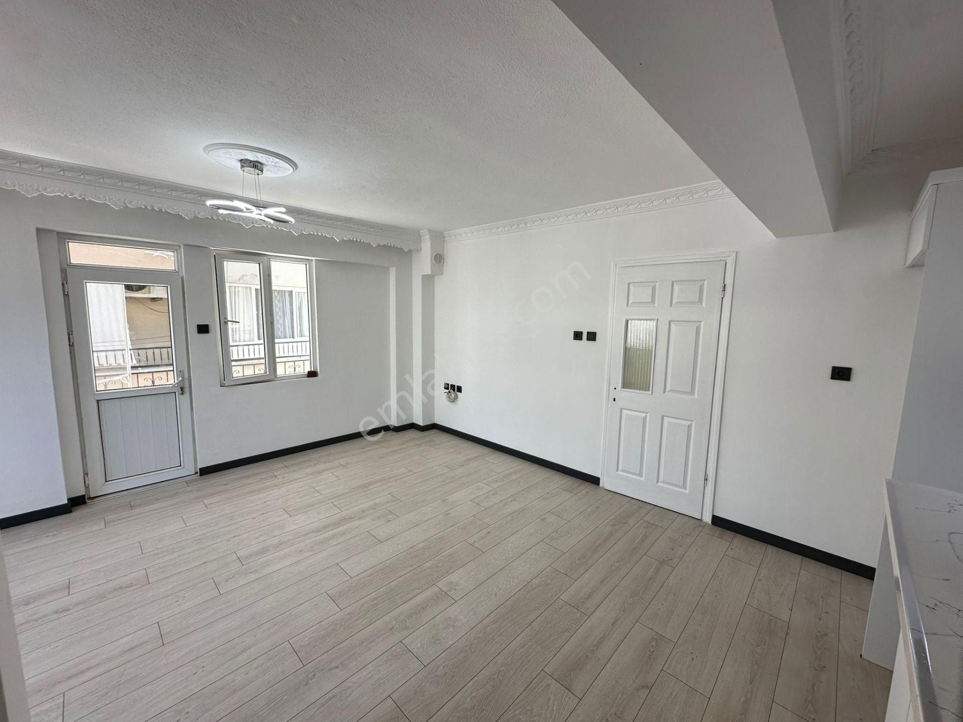 Didim Çamlıkta Satılık Denize Yakın 2+1 Çift Balkonlu-eşyalı Daire - Görsel 6