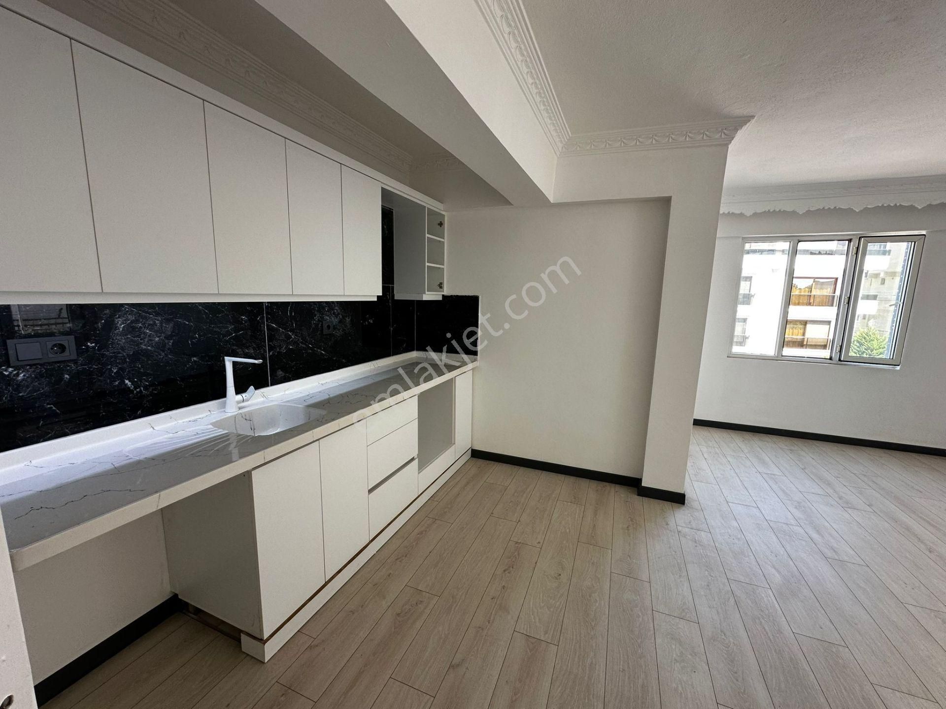 Didim Çamlıkta Satılık Denize Yakın 2+1 Çift Balkonlu-eşyalı Daire - Görsel 8