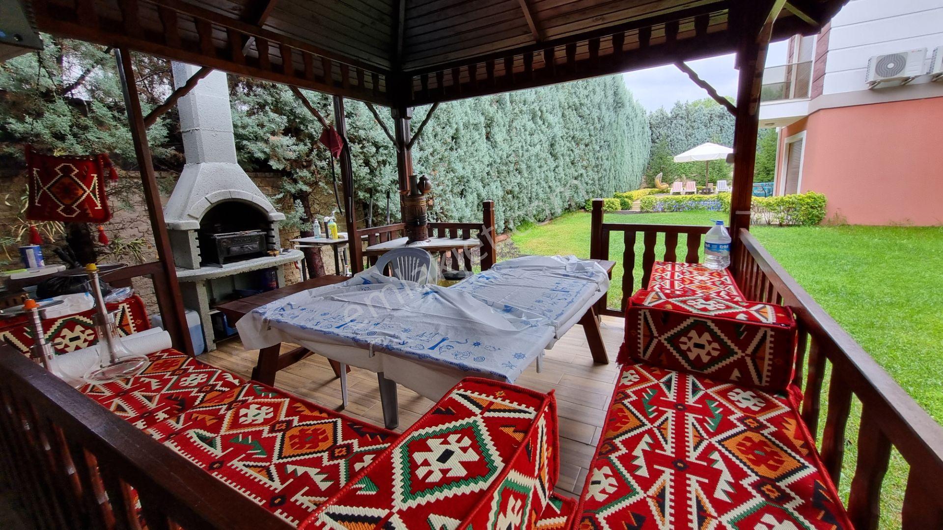 Kartepe Maşukiye 1.000 M² Arsa İçinde 5+2 Havuzlu Satılık Villa - Görsel 5