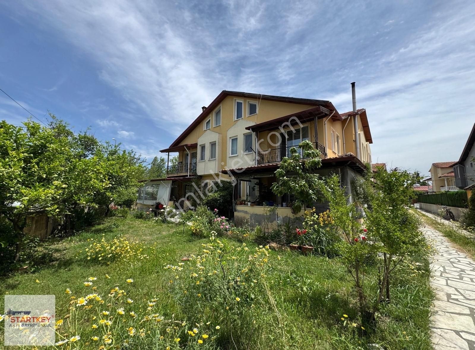 Köyceğiz Merkezde Site İçi Triplex Satılık 5+1 Villa