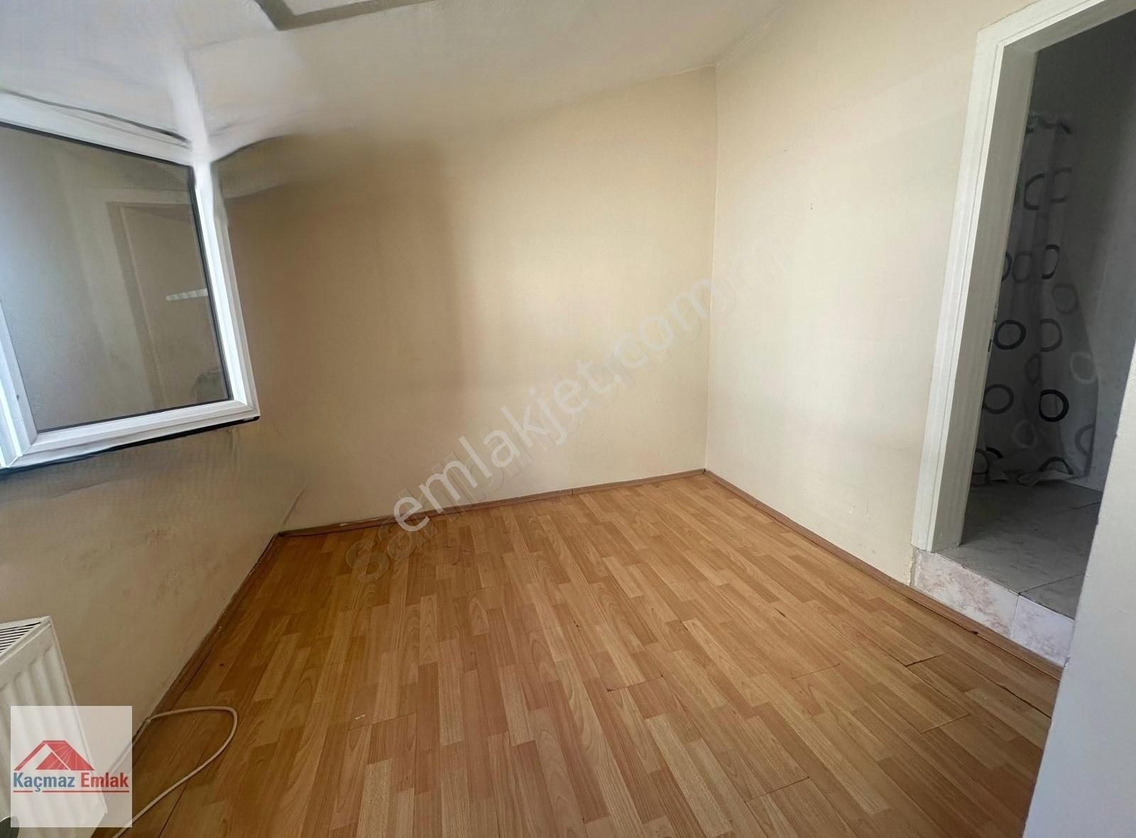 Pendik Çınardere'de Oldukça Geniş Kullanışlı Dubleks Daire