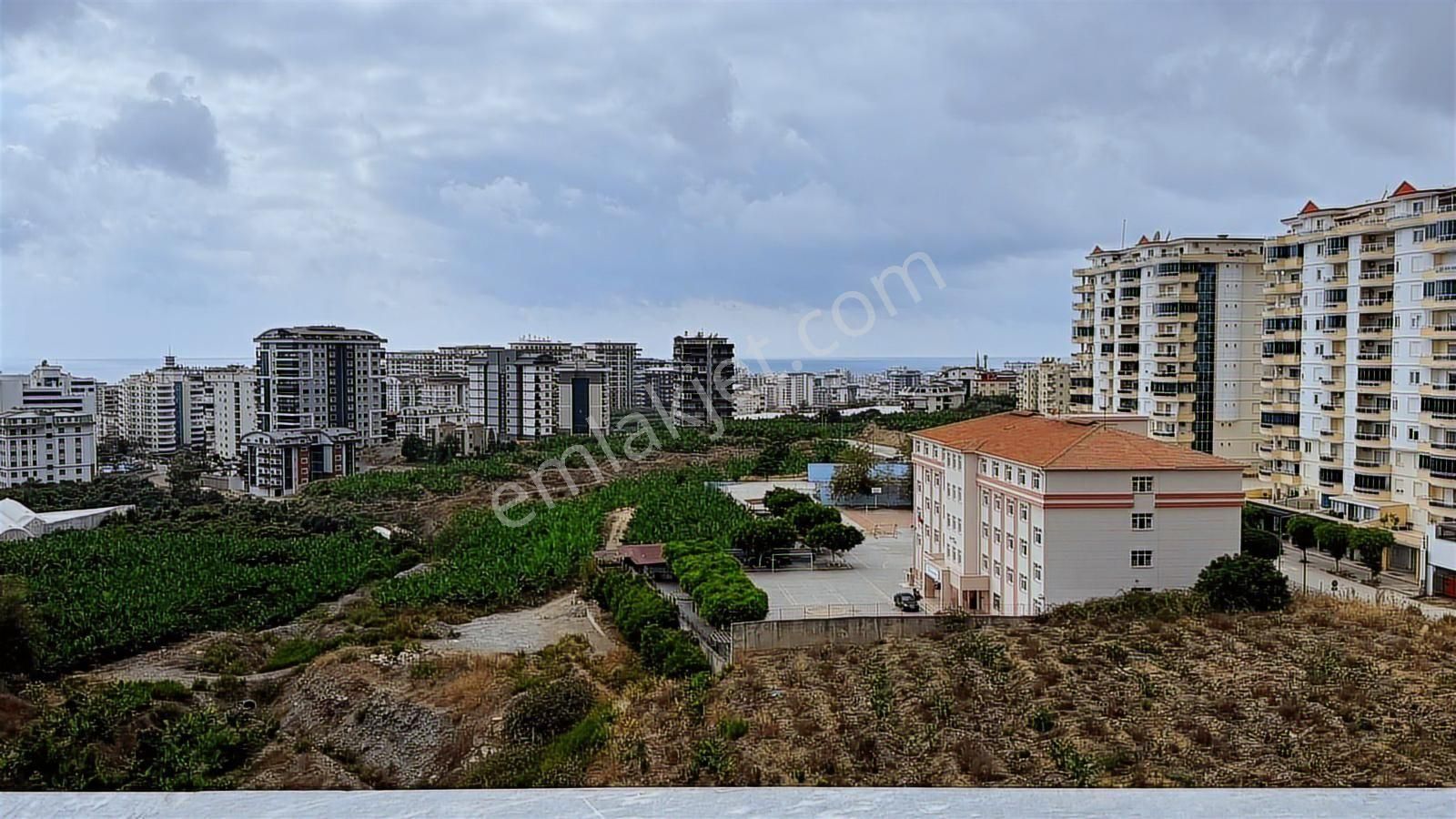 Mahmutlarda Kiralık Deniz Manzaralı 3+1 Dubleks Daire