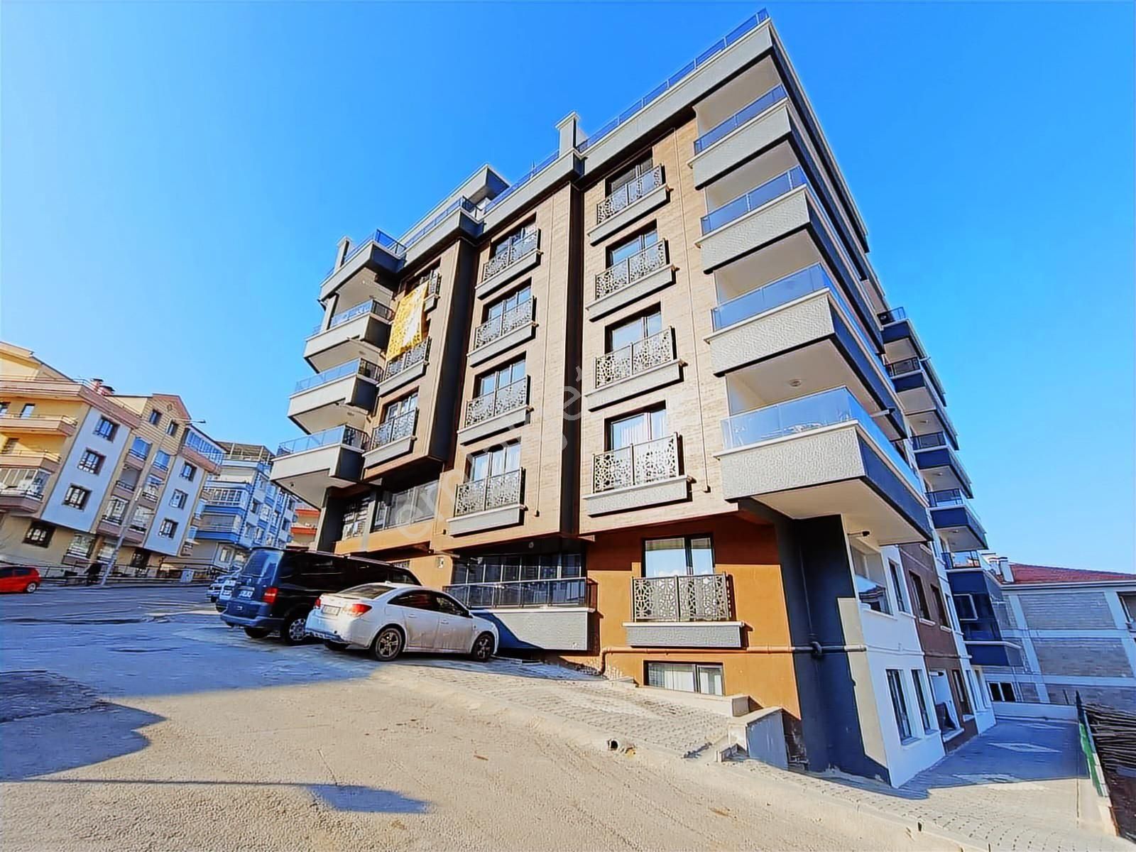 Mamak Şahintepe Mah. Giriş Katta 3+1 Satılık Daire