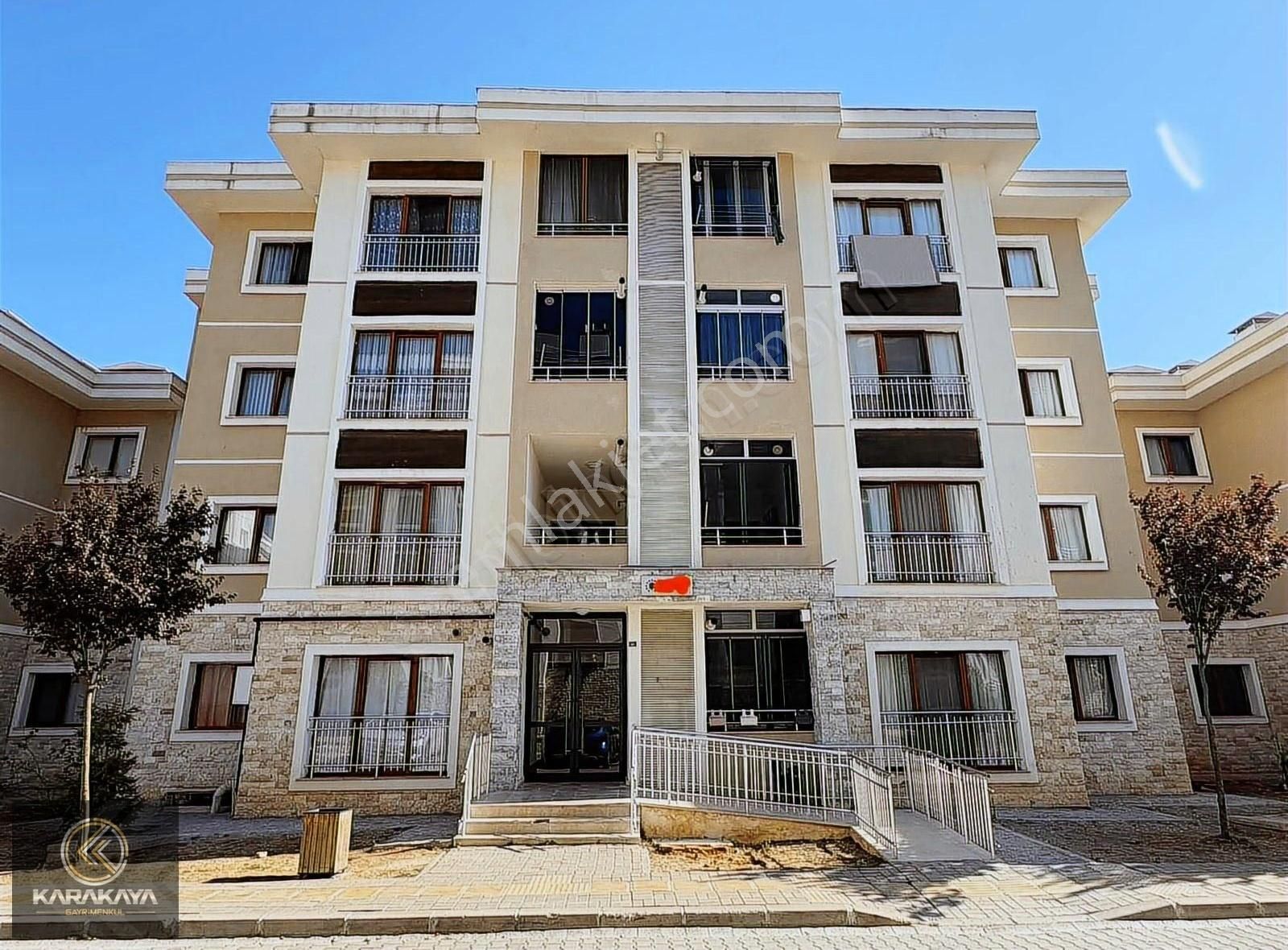Dilovası Toki Full Eşyalı Ebeveyn Banyolu 2+1 Arakat 90 M2