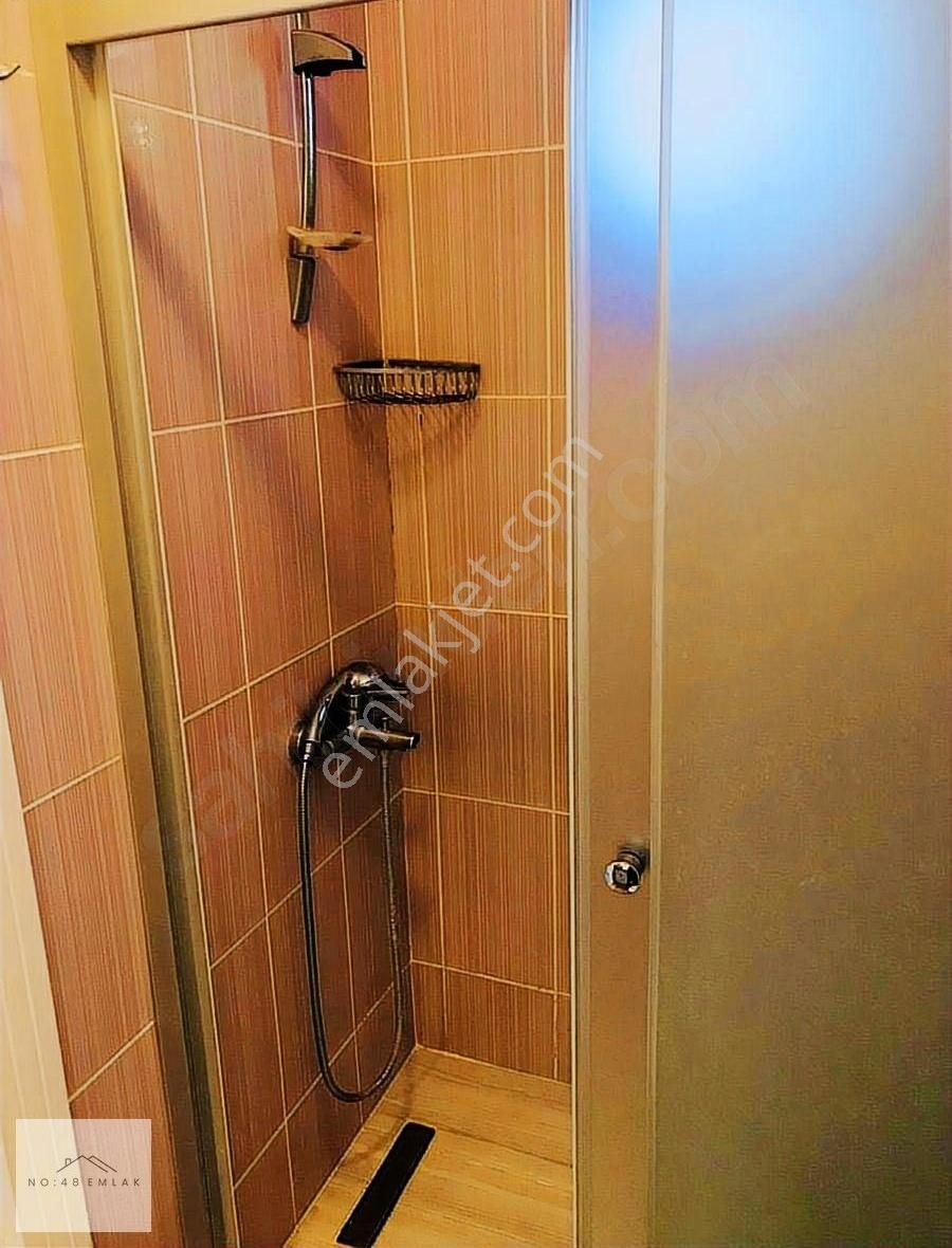 Bitezde Bahçeli, Müstakil, Havuzlu Villa