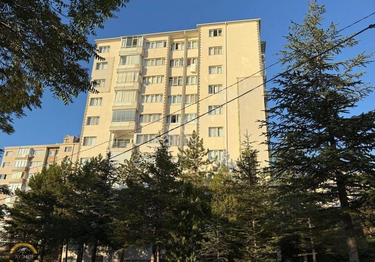Keklik Pınarı Mah. Turtaş Sitesin'de 9.katta 3+1 Kiralık Daire
