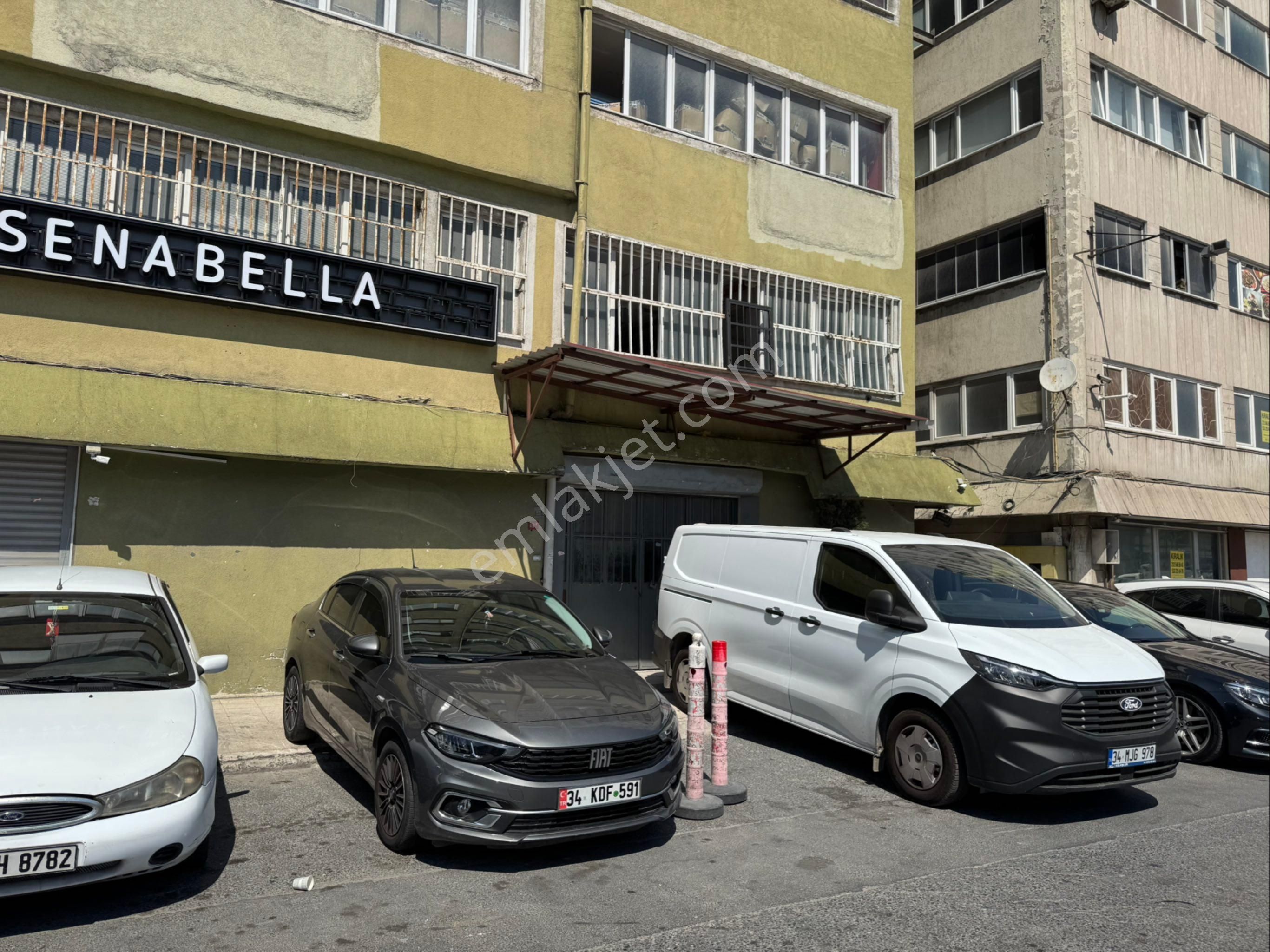 Zeytinburnu Demircilerde Düz Griş Tek Parça 600 M2 Kiralık Dükkan