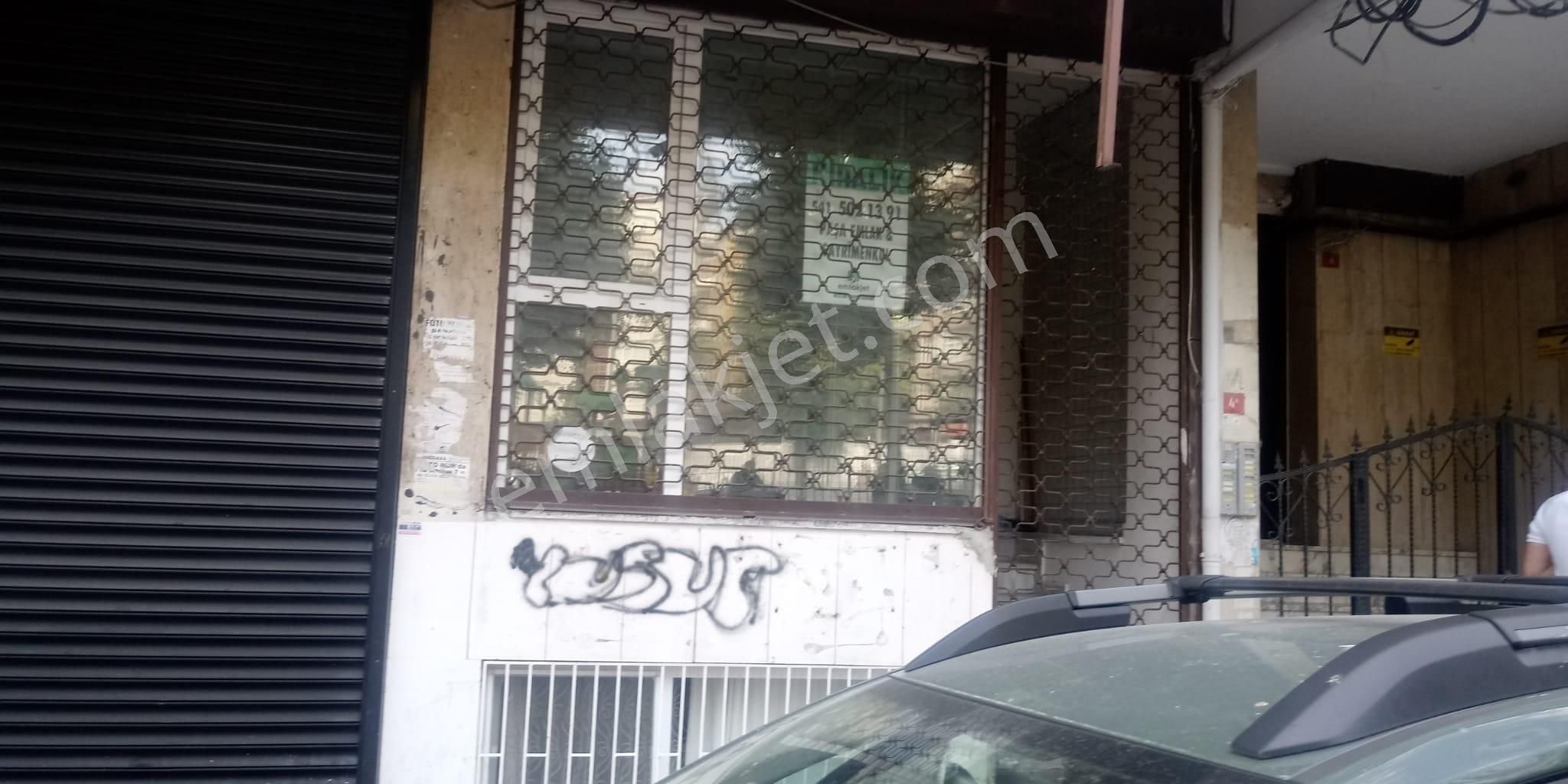 Siyavuşpaşa İlk Öğretim Okulunun Karşısında 30 M2 Wc Li Kiralık Dükkan