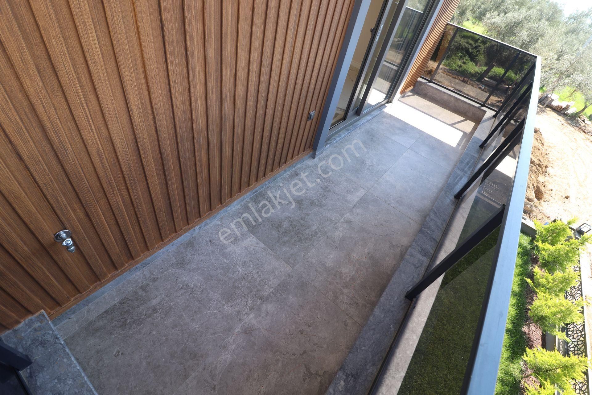 Altınoluk Ta Sessiz Ve Huzurlu Konumda Deniz Manzaralı 5+1 Villa - Görsel 27